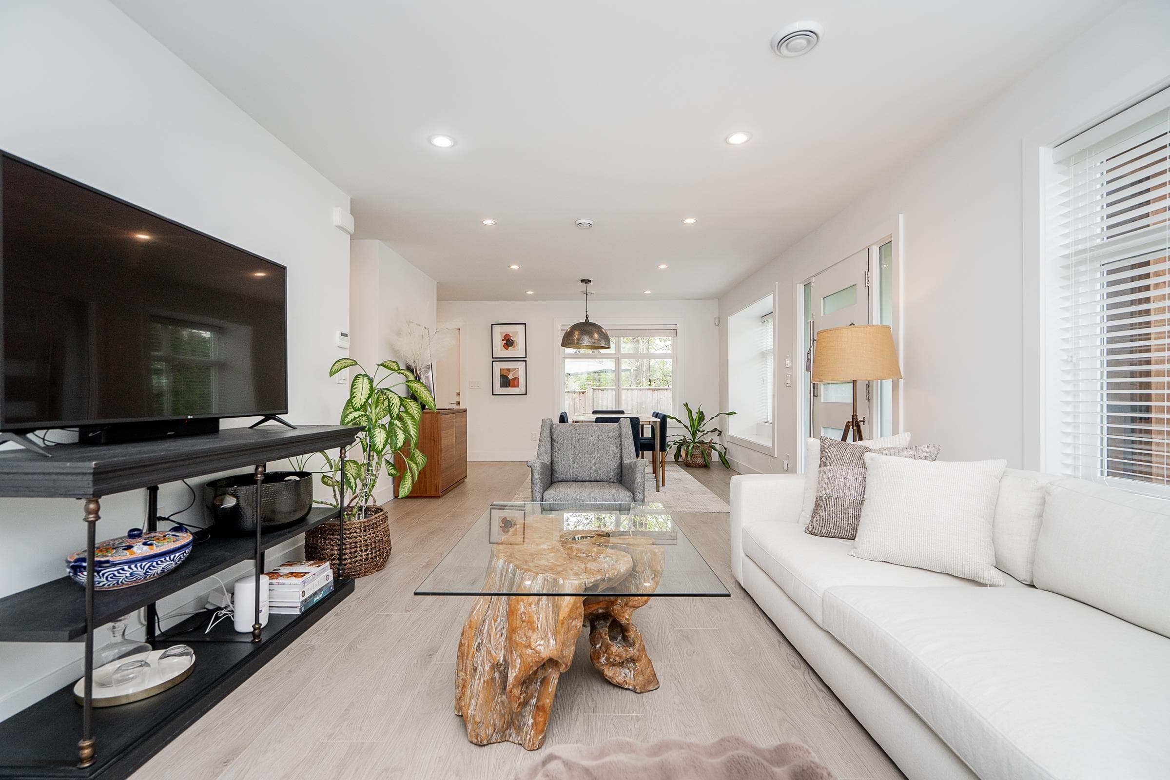 970 Rochester Avenue, Coquitlam, V3K 2J3 — photo 1
