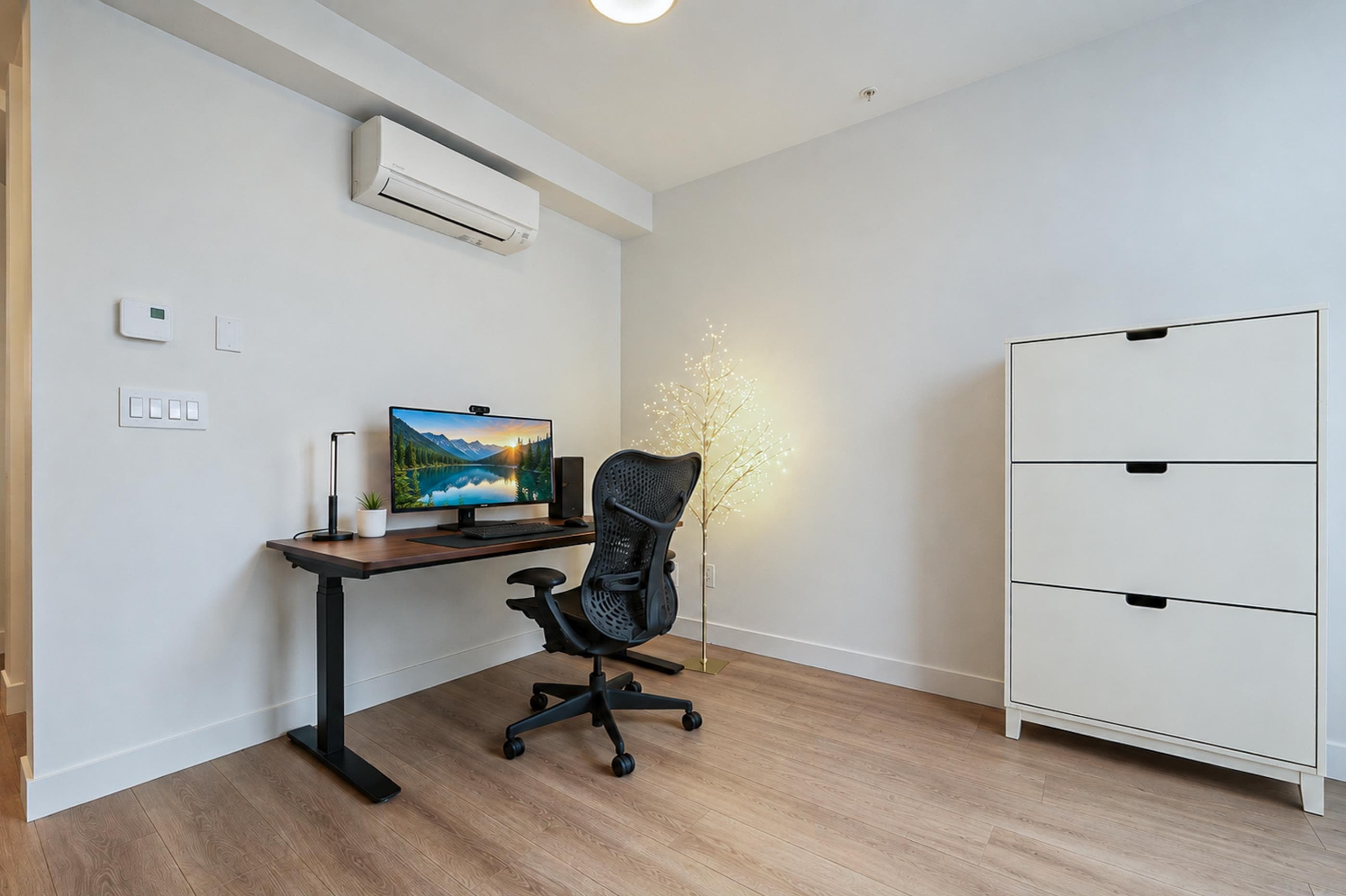 302 - 6085 Irmin Street, Burnaby, V5J 5C5 — photo 4
