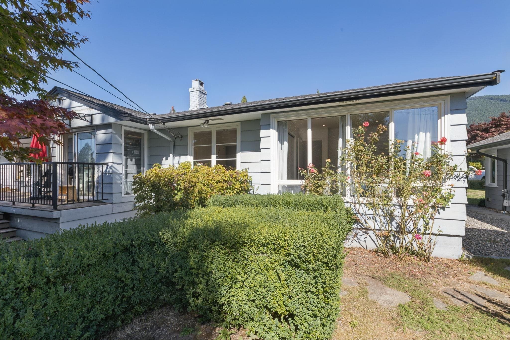 915 Wentworth Avenue, North Vancouver, V7R 1R8 — photo 1