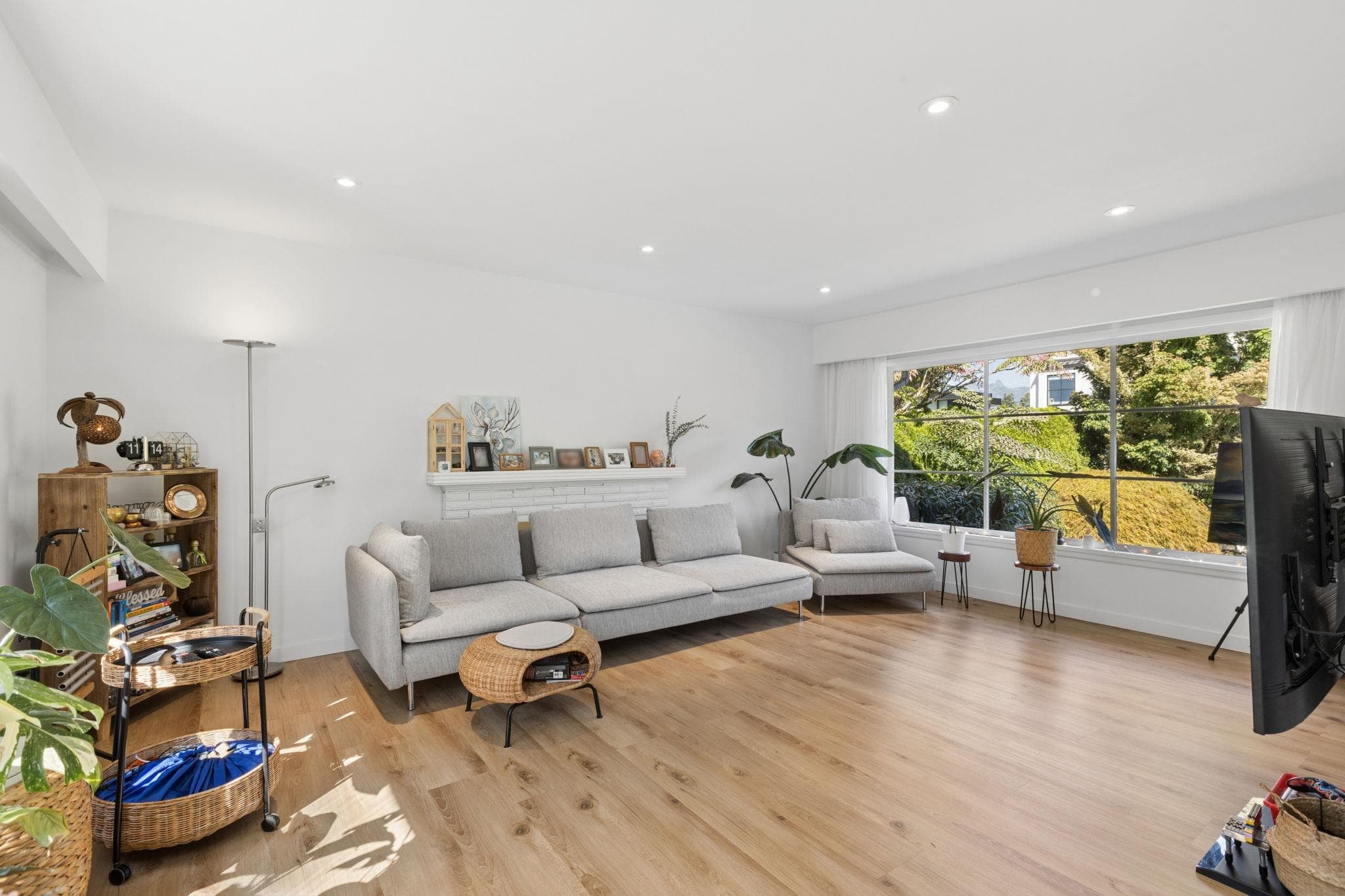 915 Wentworth Avenue, North Vancouver, V7R 1R8 — photo 5