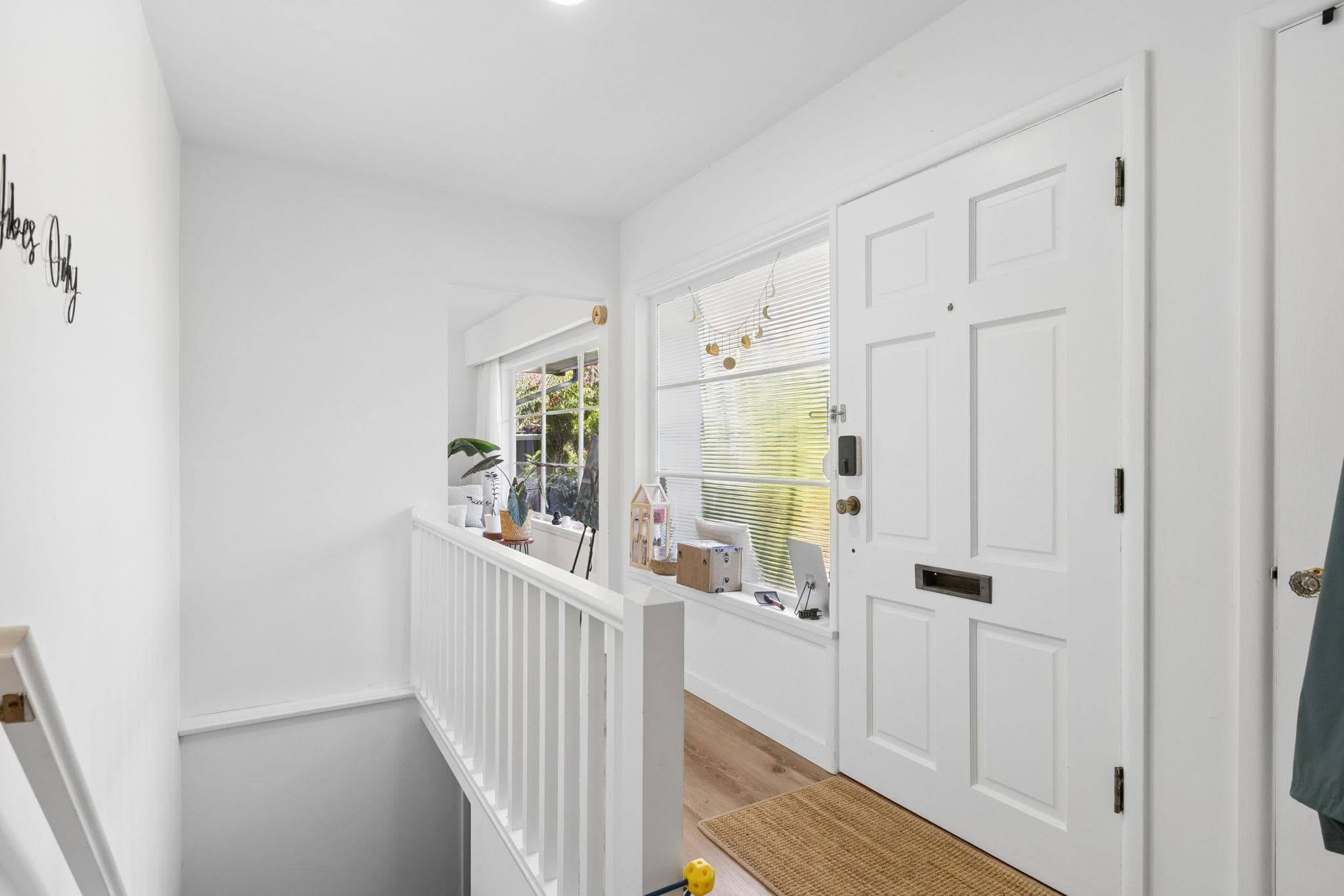 915 Wentworth Avenue, North Vancouver, V7R 1R8 — photo 4
