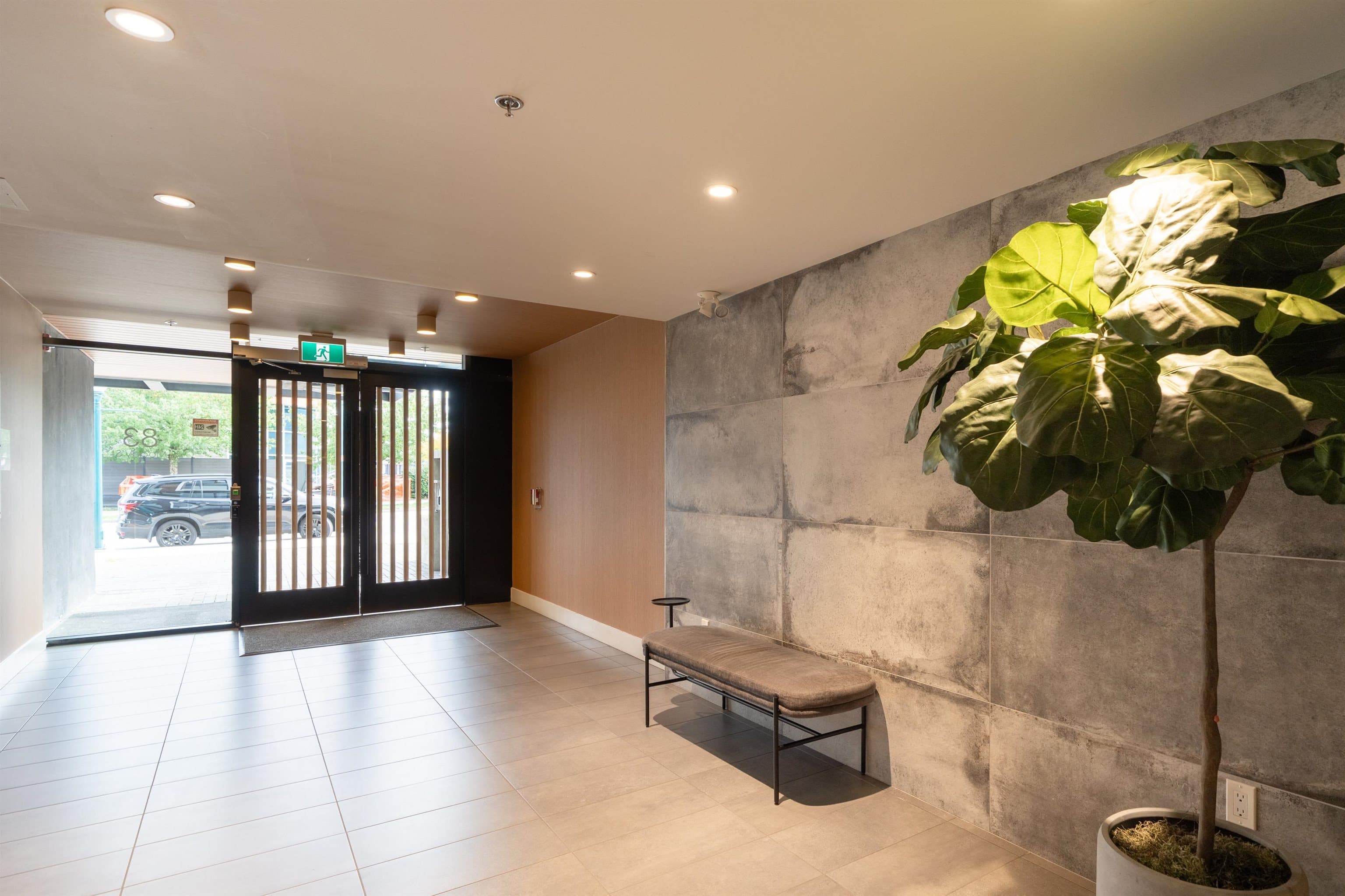 506 - 83 Moody Street, Port Moody, V3H 0K7 — photo 2