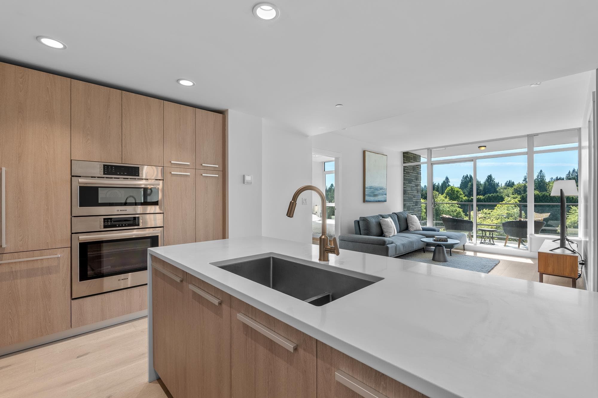 404 - 1210 E 27th Street, North Vancouver