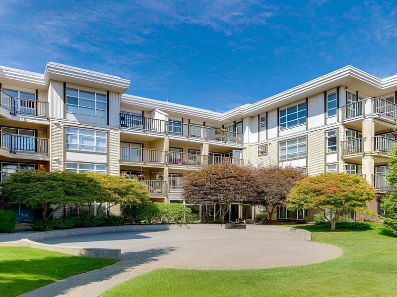 310 - 15168 19 Avenue, Surrey, V4A 0A5 — photo 1