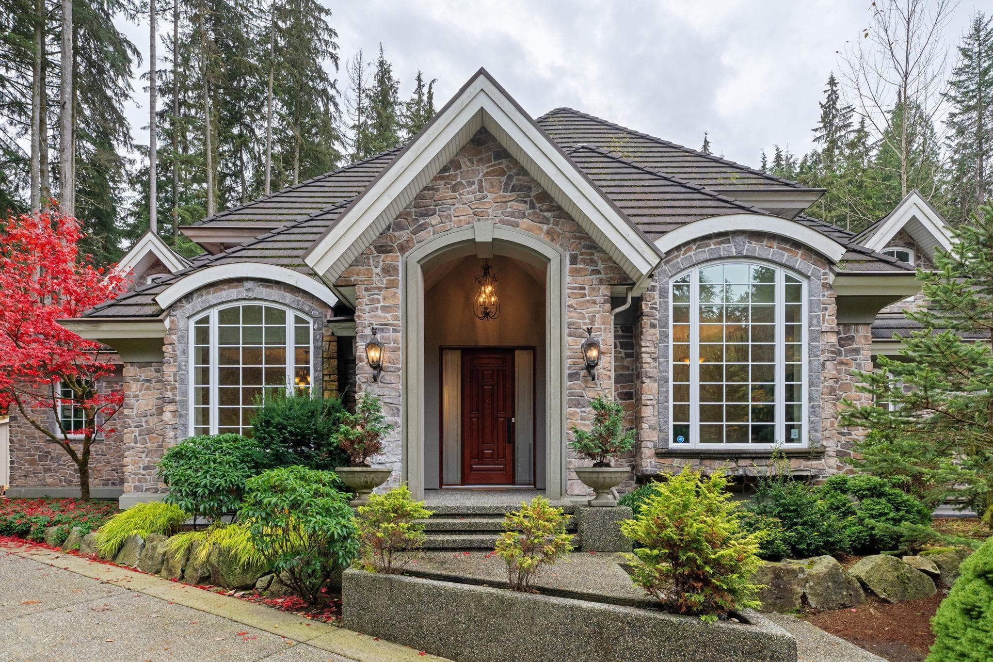 320 Forestview Lane, Anmore, V3H 0A3 — photo 1