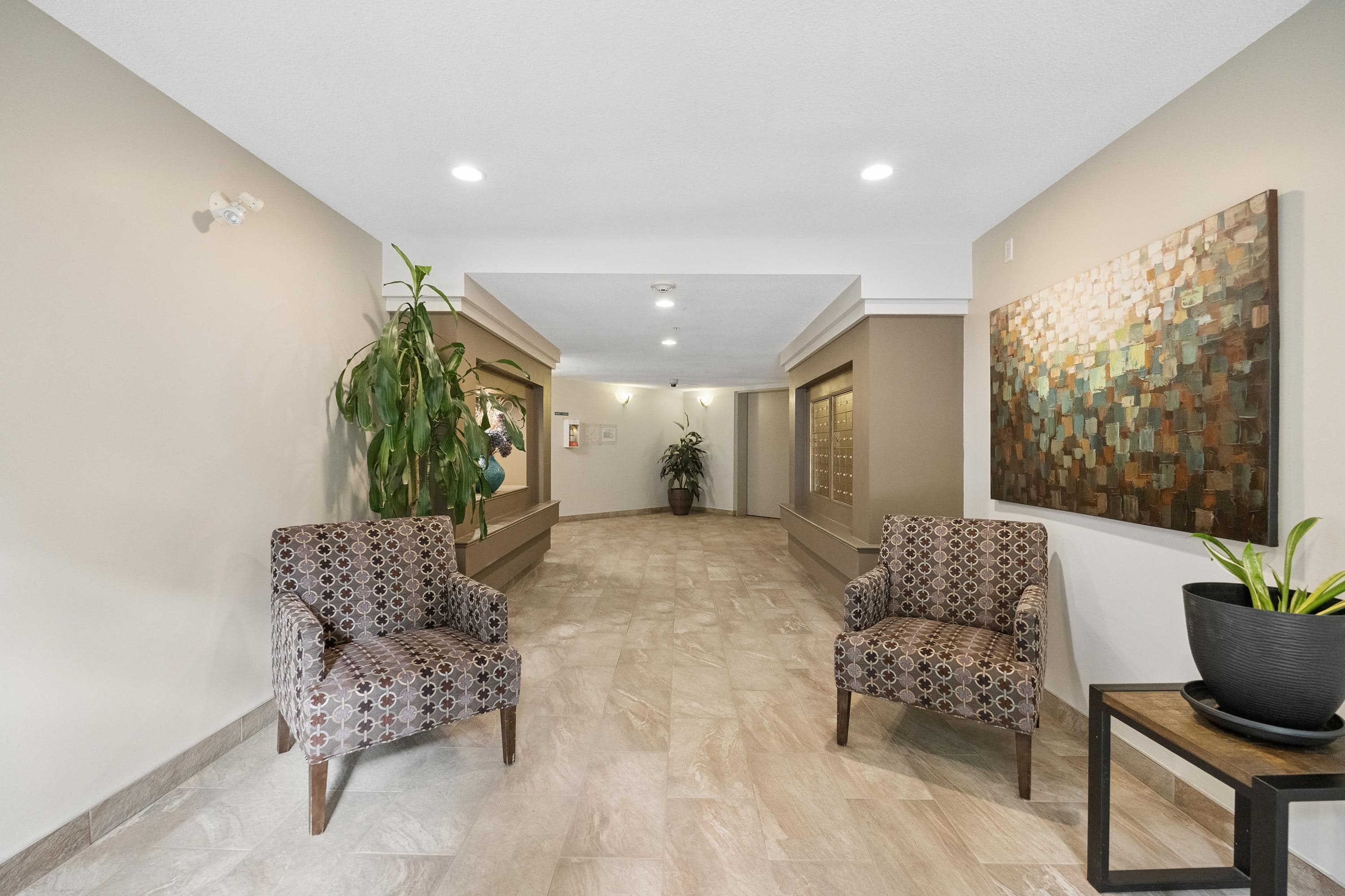 305 - 15185 22nd Avenue, Surrey, V4A 9T4 — photo 4