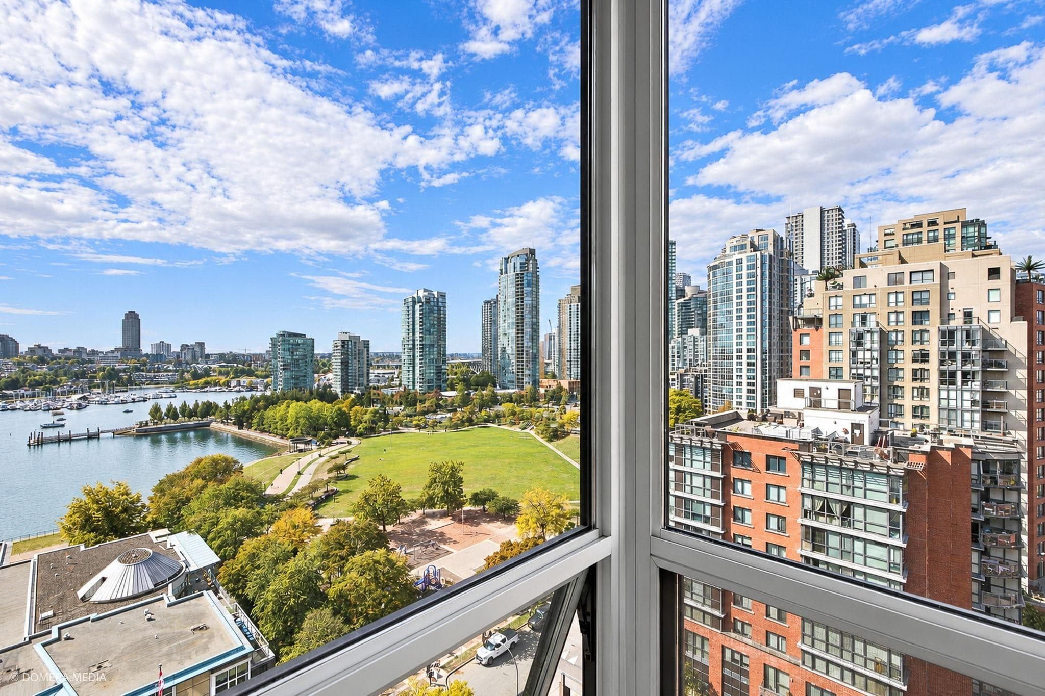 17D - 139 Drake Street, Vancouver, V6Z 2T8 — photo 1