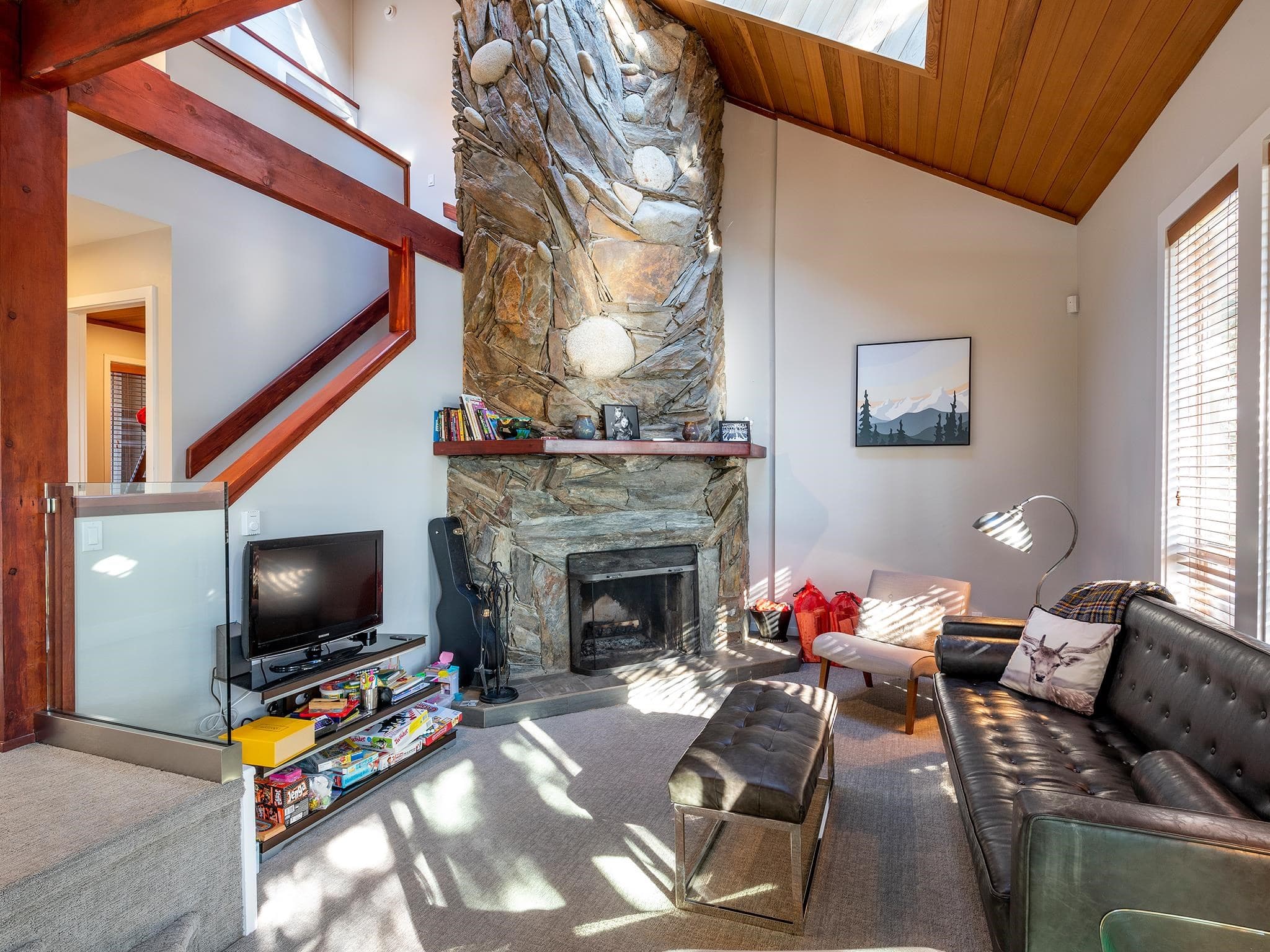 216 - 6117 Eagle Drive, Whistler, V0N 1B6 — photo 3