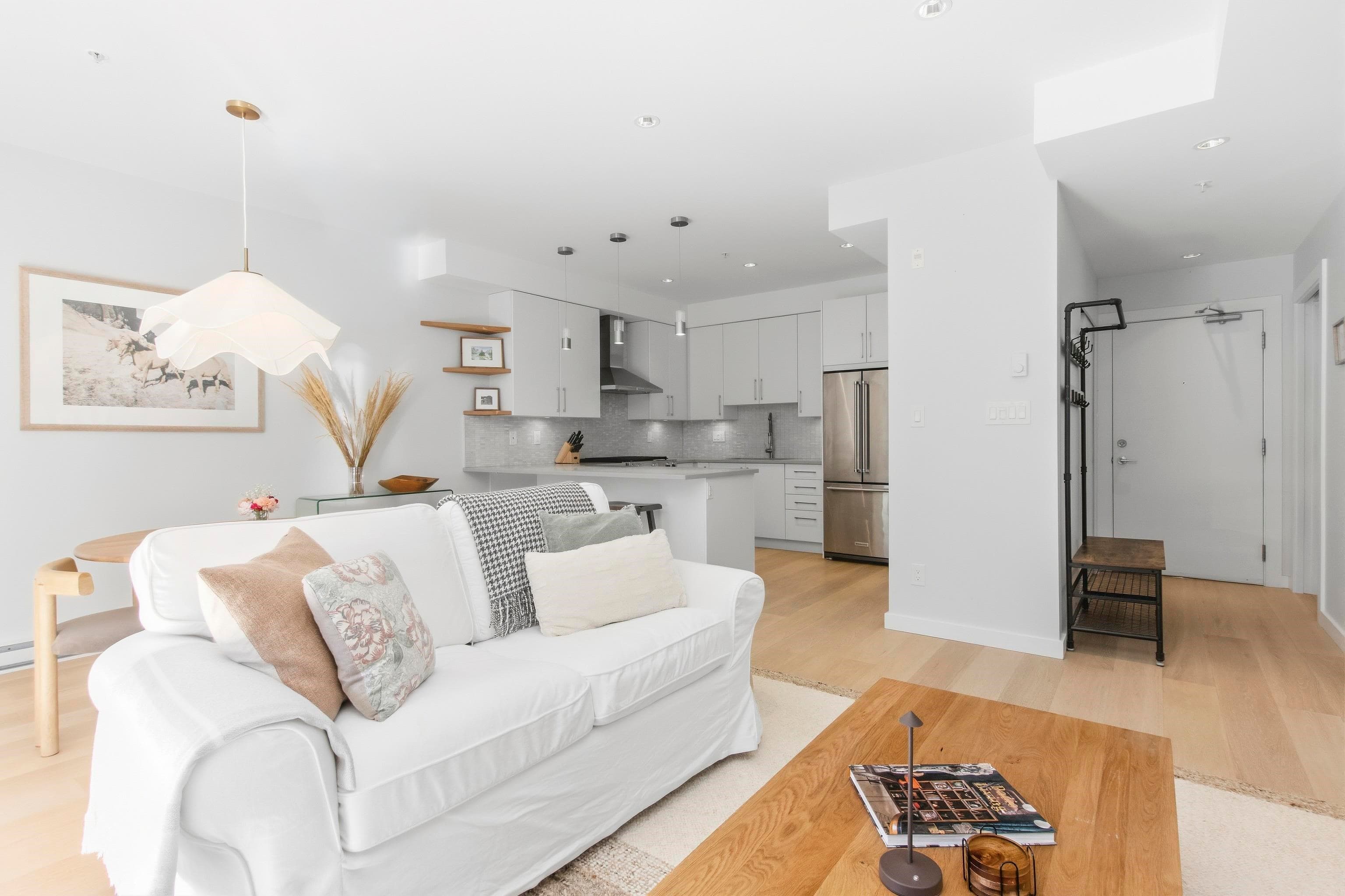 206 - 41328 Skyridge Place, Squamish, V8B 1A4 — photo 2