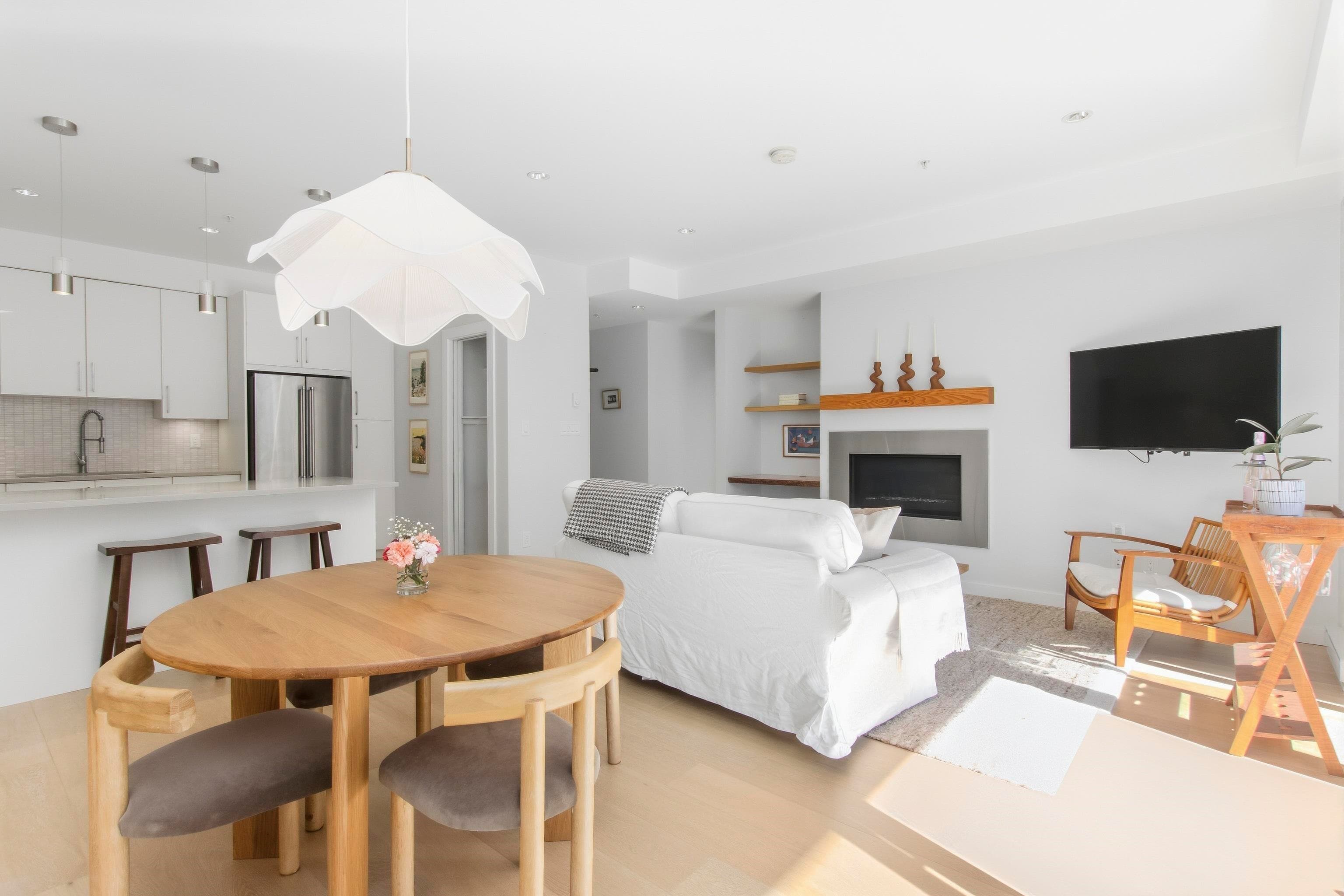 206 - 41328 Skyridge Place, Squamish, V8B 1A4 — photo 1