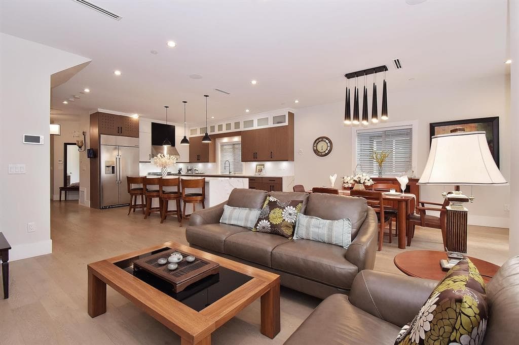 154XX Russell Avenue, White Rock, V4B 2R3 — photo 4