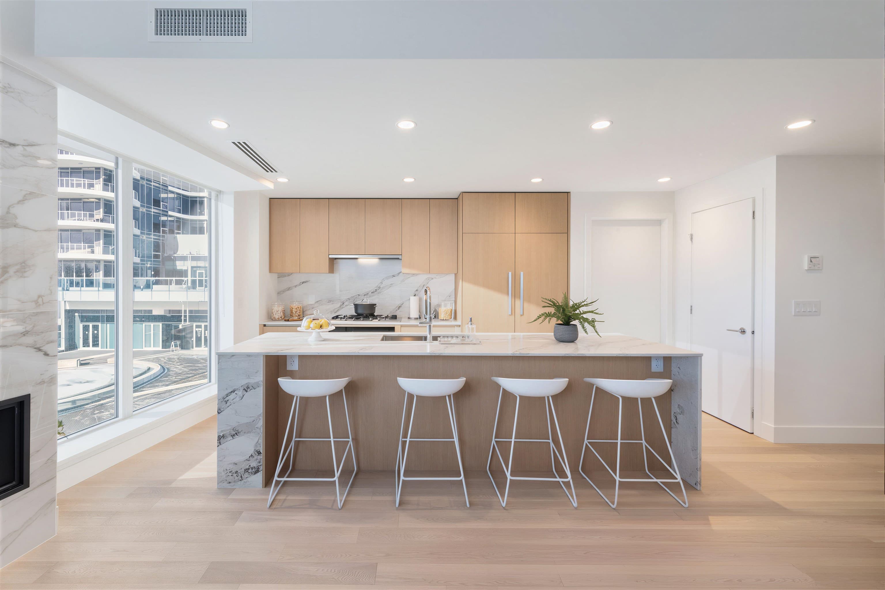 201 - 1475 Foster Street, Surrey, V4B 0C9 — photo 3