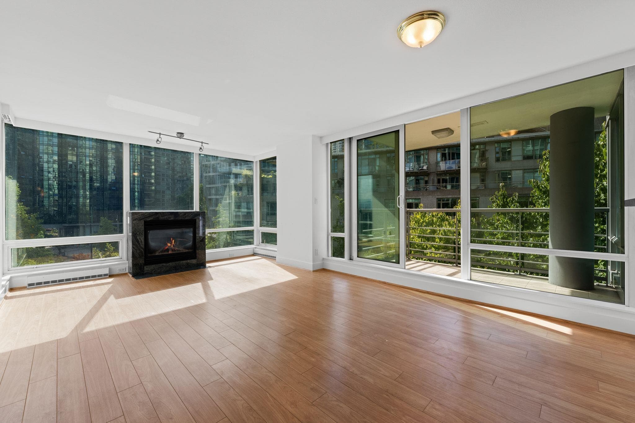505 - 590 Nicola Street, Vancouver, V6G 3J8 — photo 2