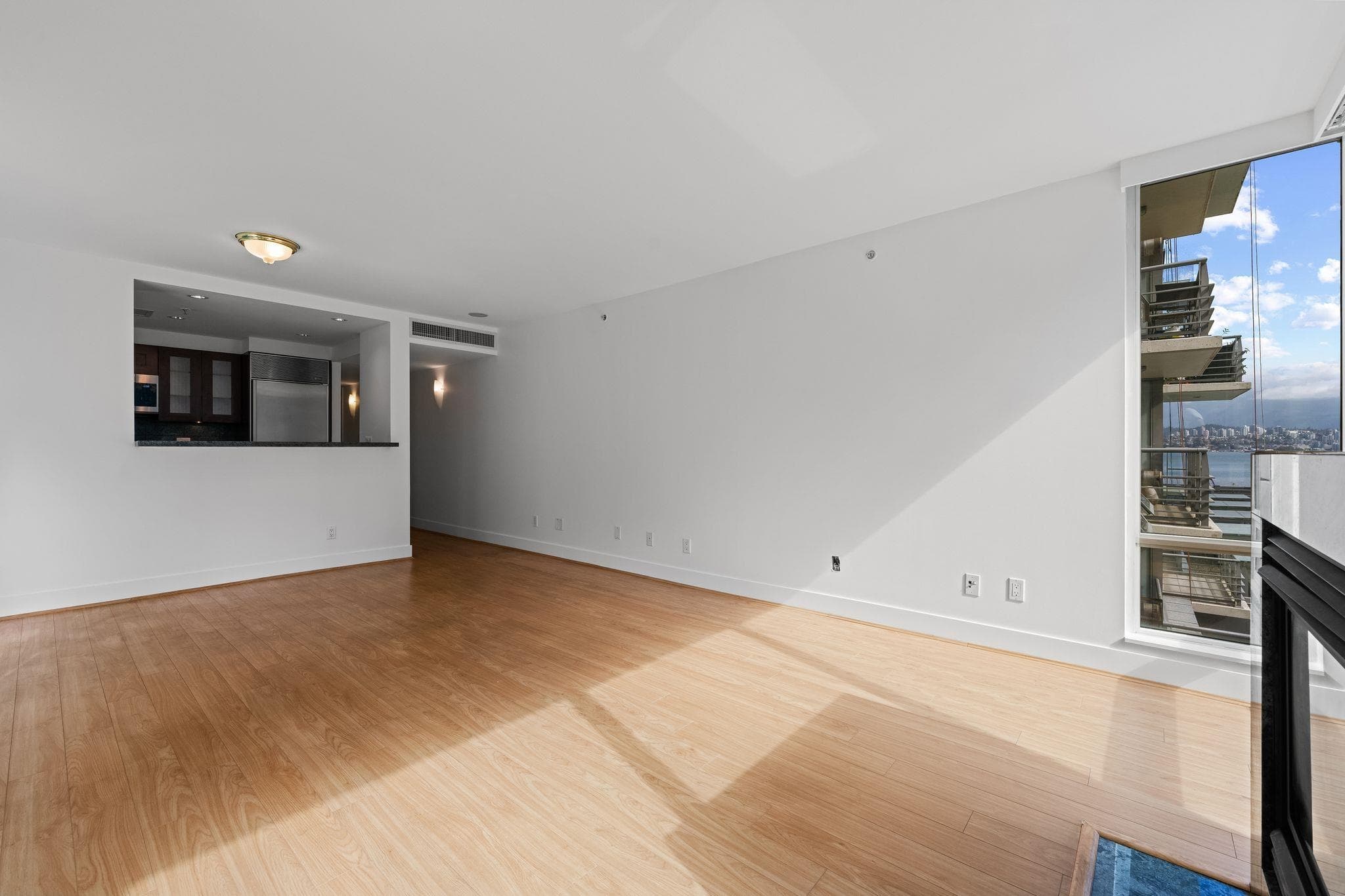 505 - 590 Nicola Street, Vancouver, V6G 3J8 — photo 4