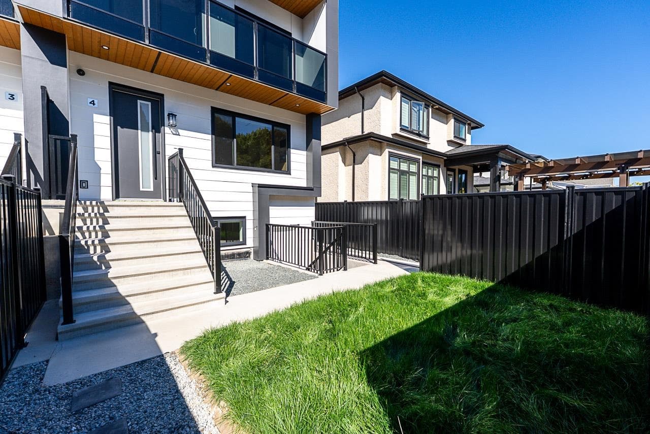 4 - 3940 Eton Street, Burnaby, V5C 1J5 — photo 2