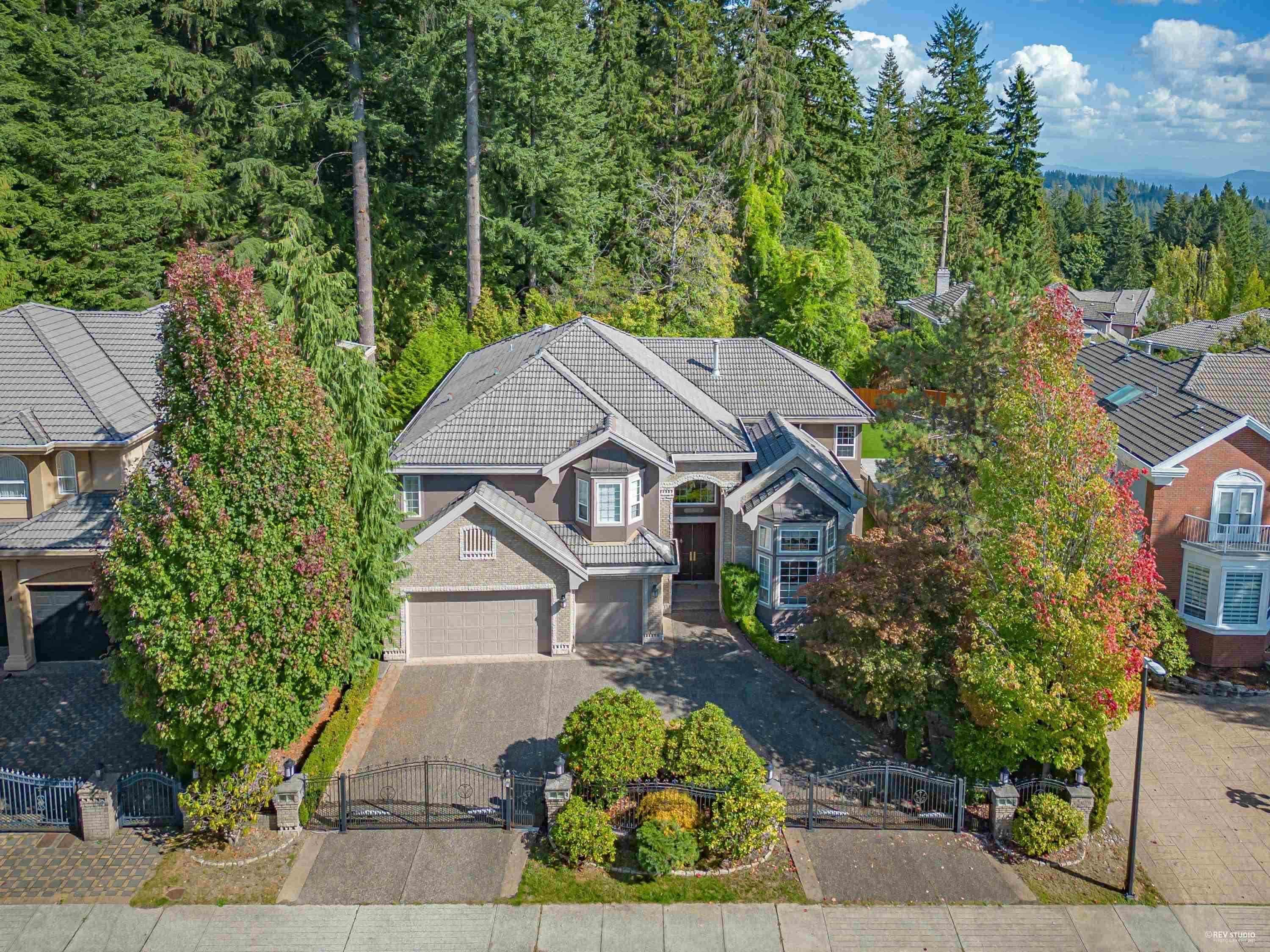 1729 Hampton Dr, Coquitlam, V3E 3C9 — photo 3