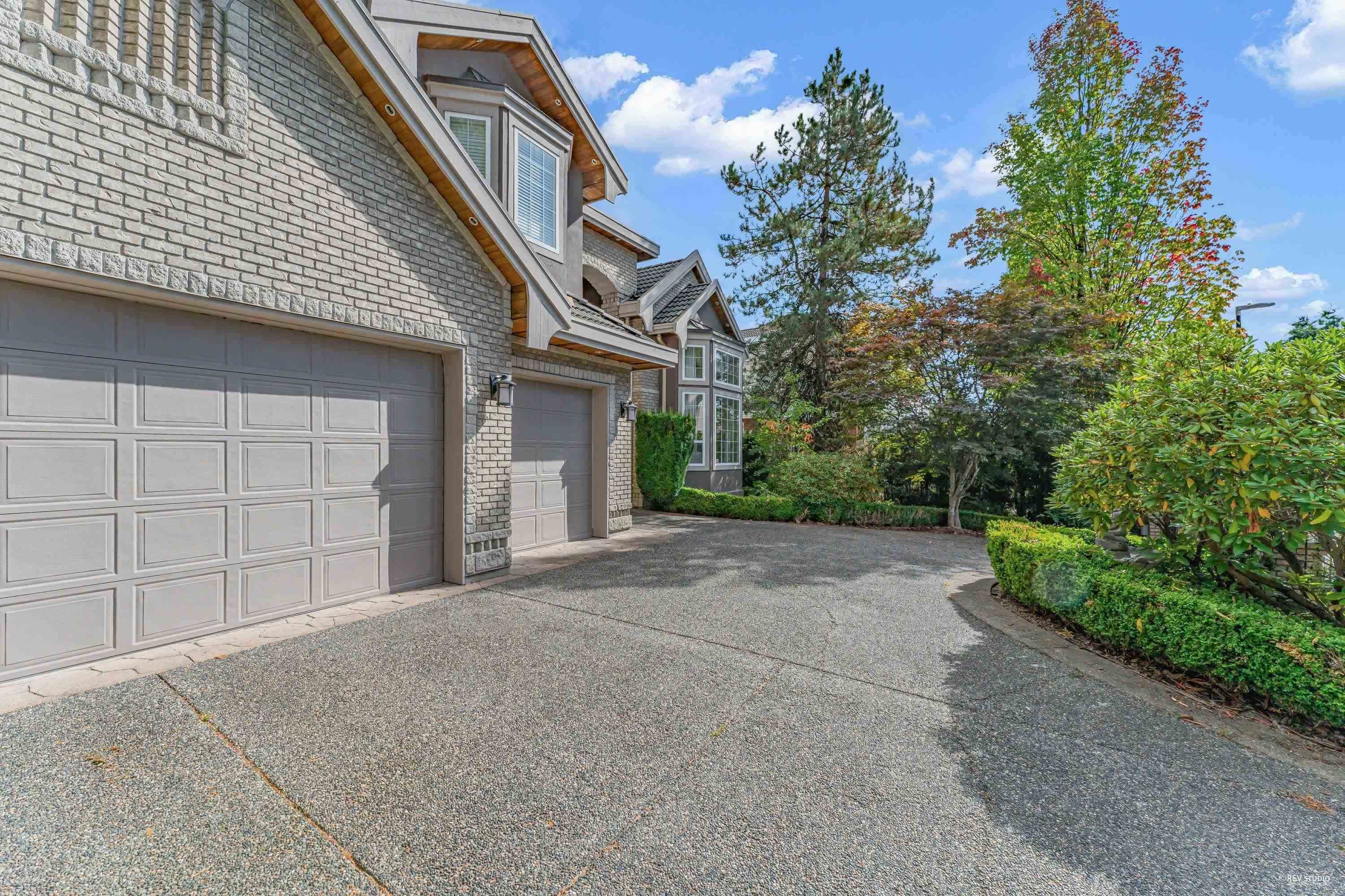 1729 Hampton Dr, Coquitlam, V3E 3C9 — photo 4