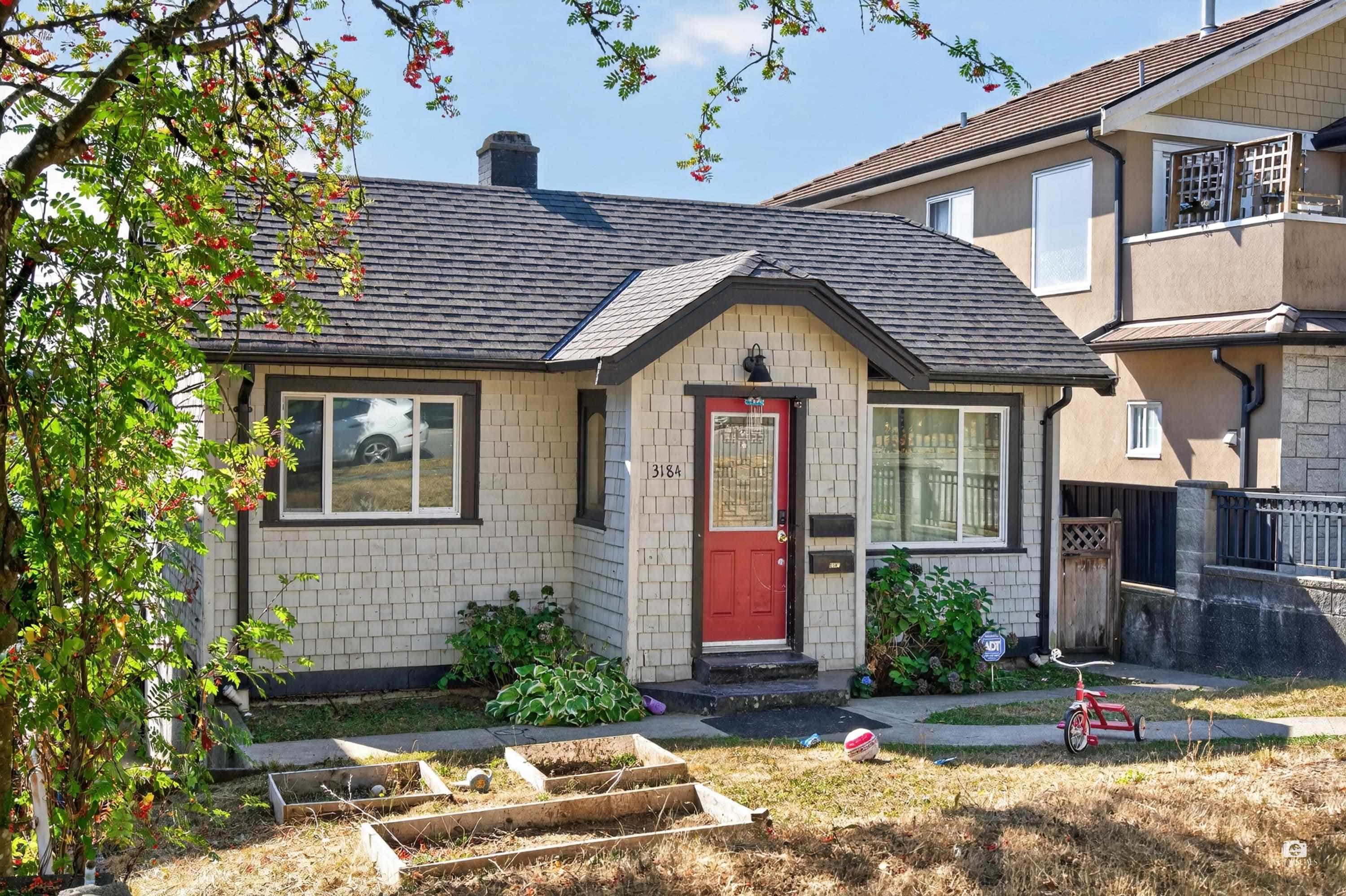 3184 E 8th Avenue, Vancouver