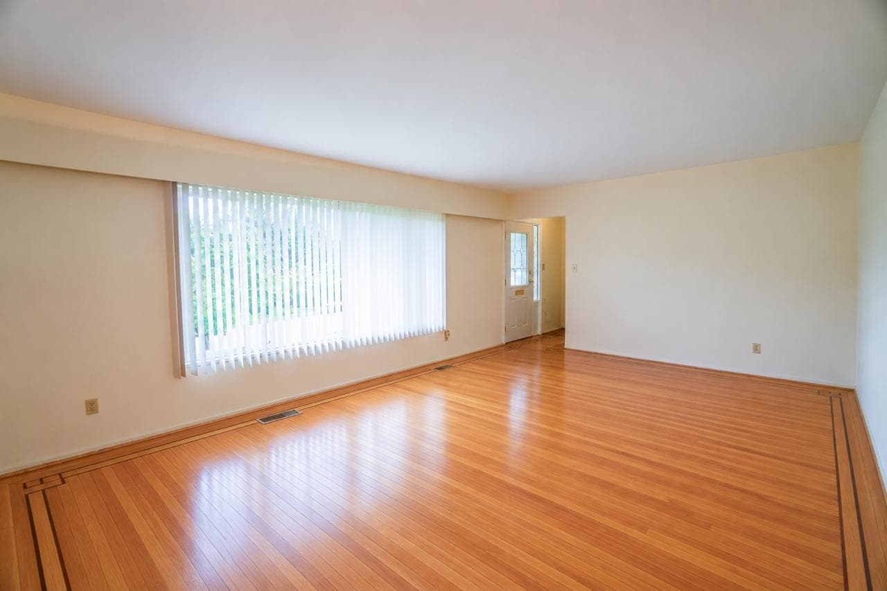 7895 Elliott Street, Vancouver, V5S 2P1 — photo 4