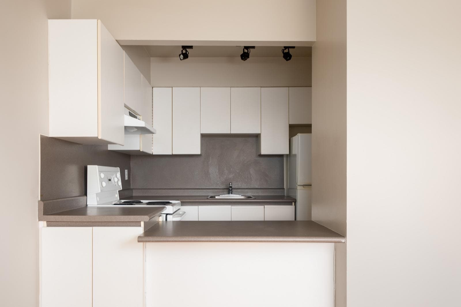 211 - 1970 W 41st Avenue, Vancouver, V6M 1Y4 — photo 5