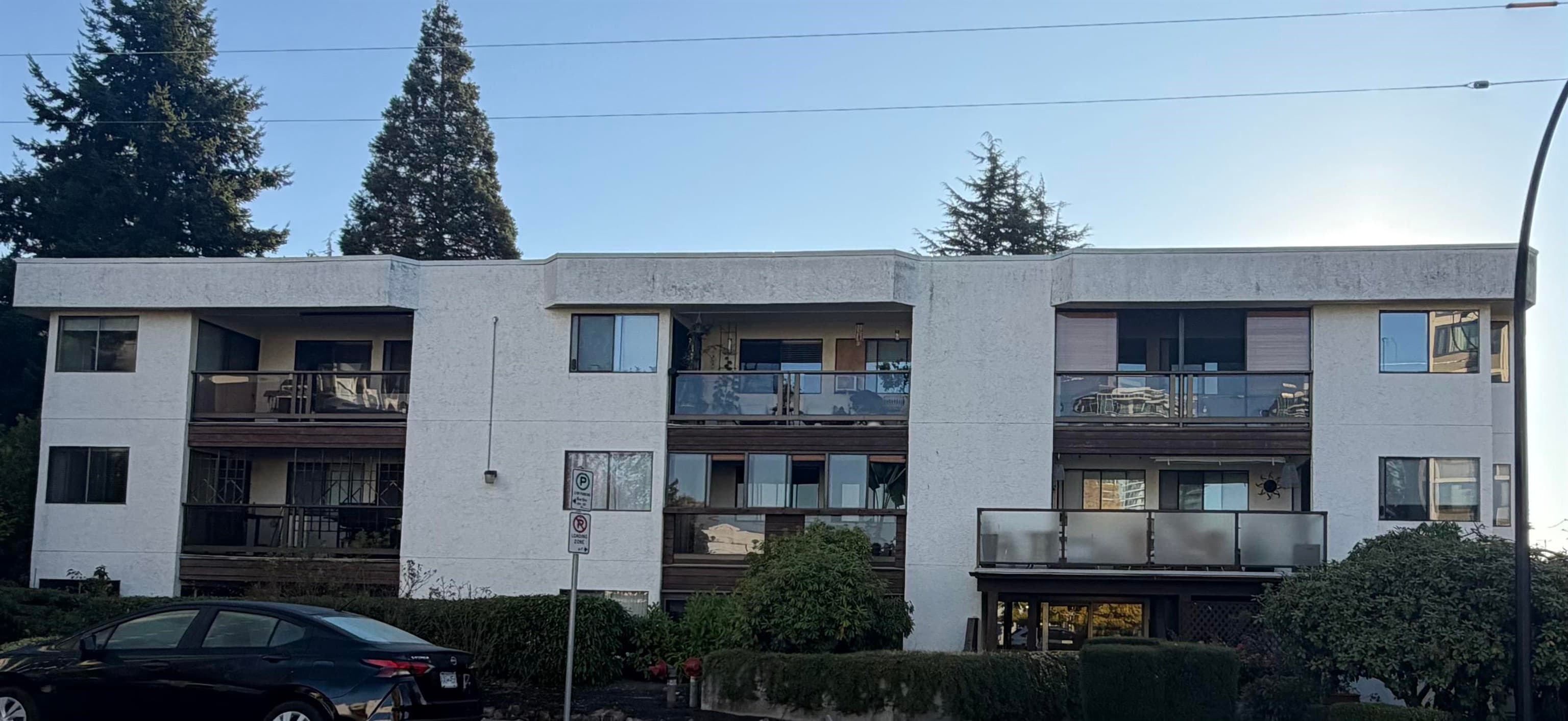 204 - 1526 George Street, White Rock, V4B 4A5 — photo 1