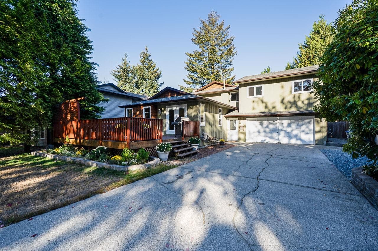 6126 131a Street, Surrey, V3X 1P8 — photo 1