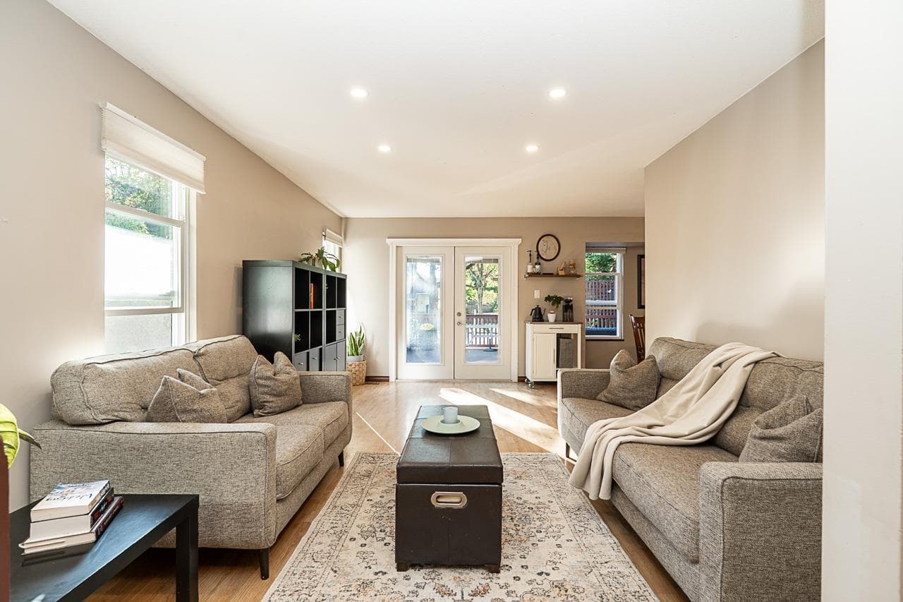 6126 131a Street, Surrey, V3X 1P8 — photo 5