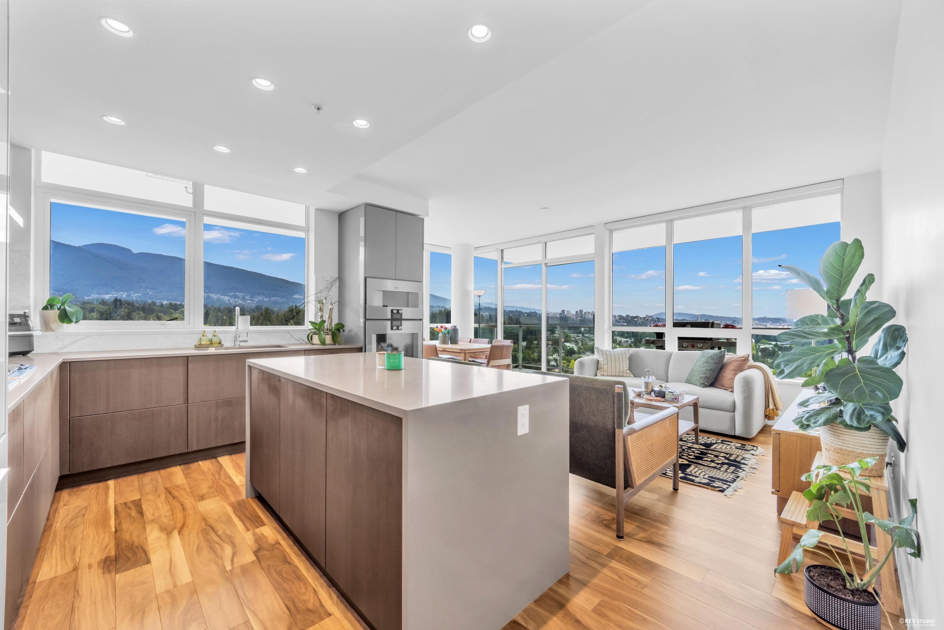 2001 - 1632 Lions Gate Lane, North Vancouver