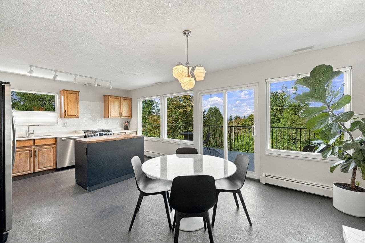 330 N Gamma Avenue, Burnaby, V5C 1X9 — photo 5