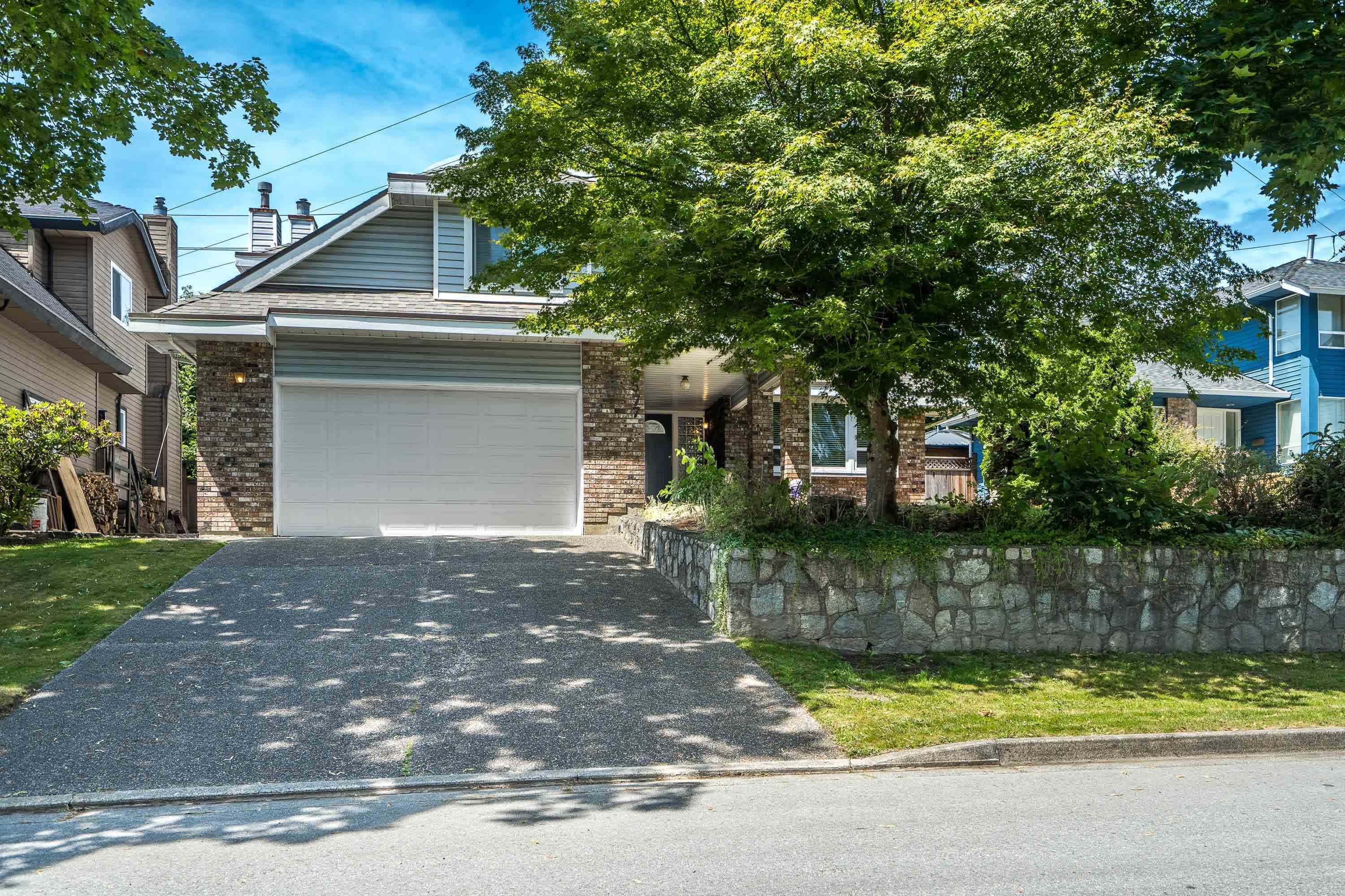2577 Stoney Creek Place, Burnaby, V3J 7S4 — photo 3