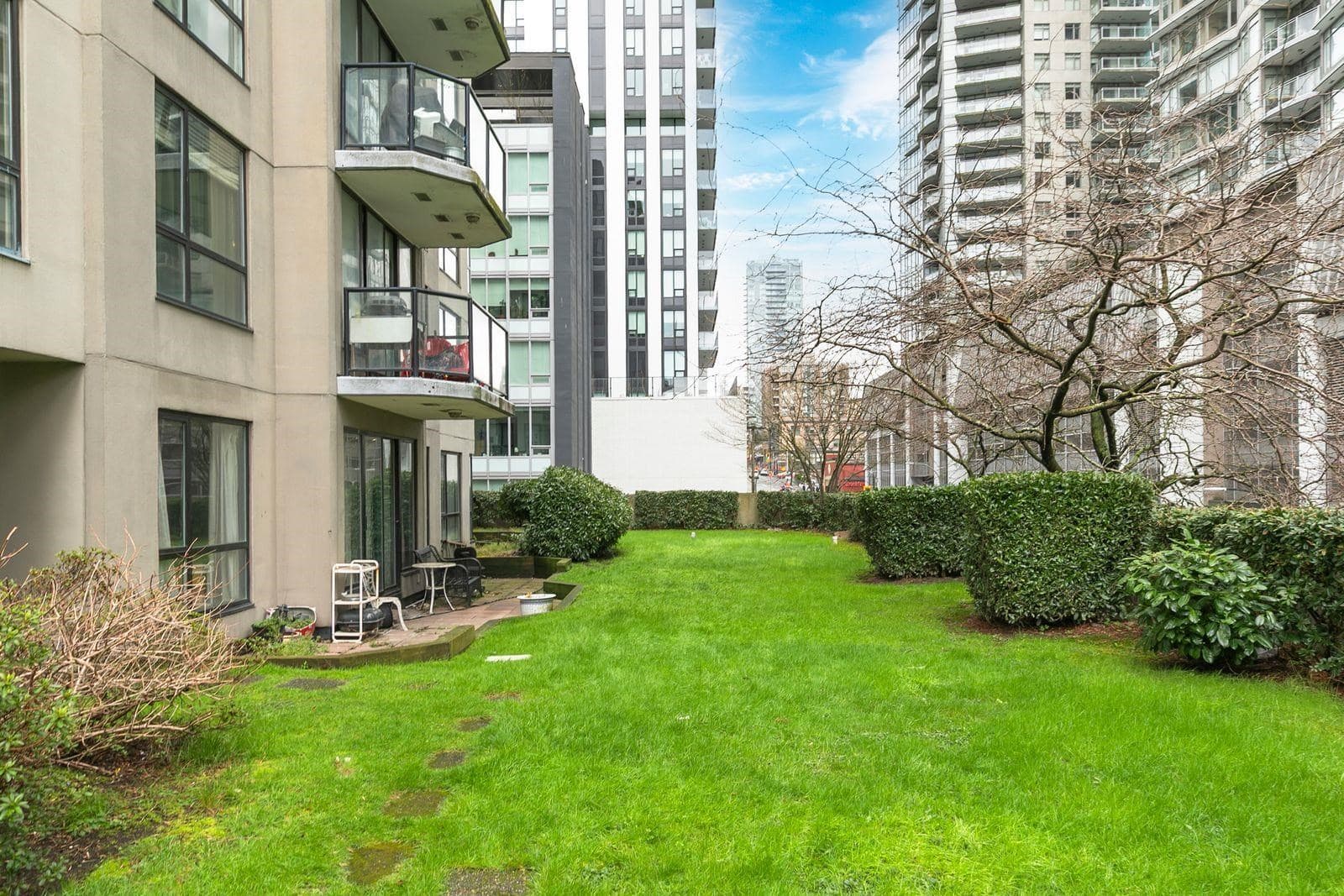 101 - 828 Agnes Street, New Westminster, V3M 6R4 — photo 2