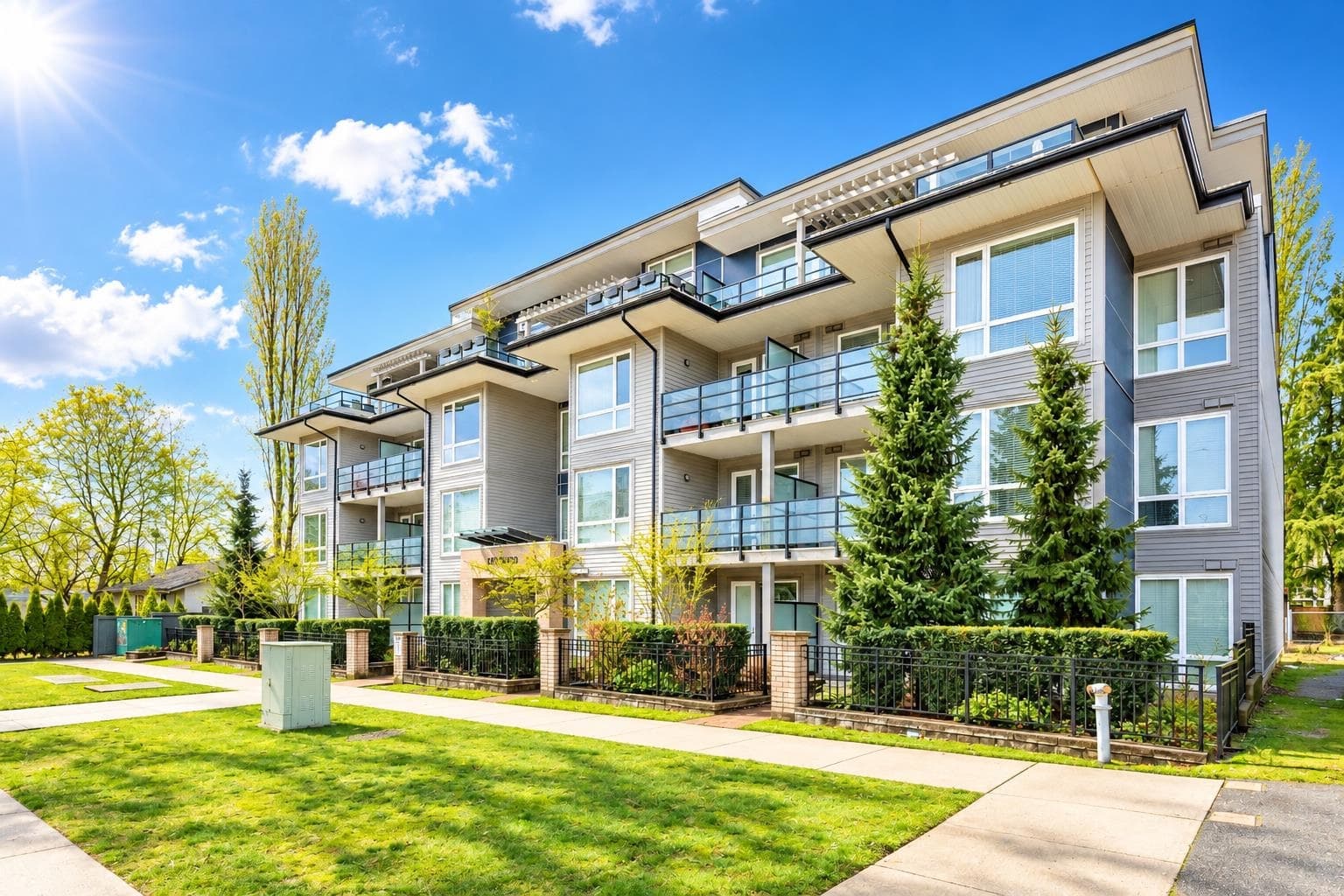 101 - 15628 104 Avenue, Surrey