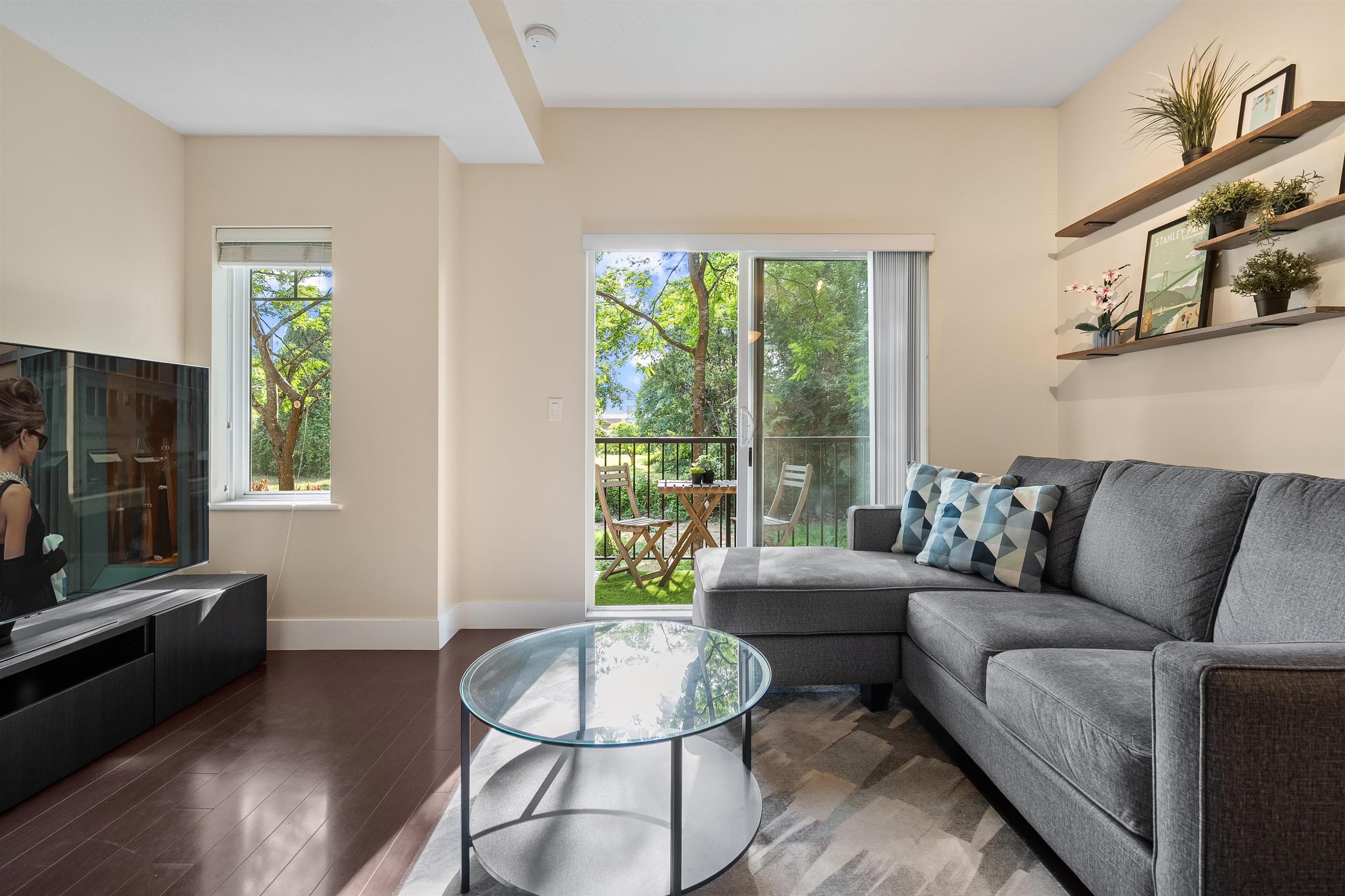 214 - 5211 Irmin Street, Burnaby, V5J 0C9 — photo 4