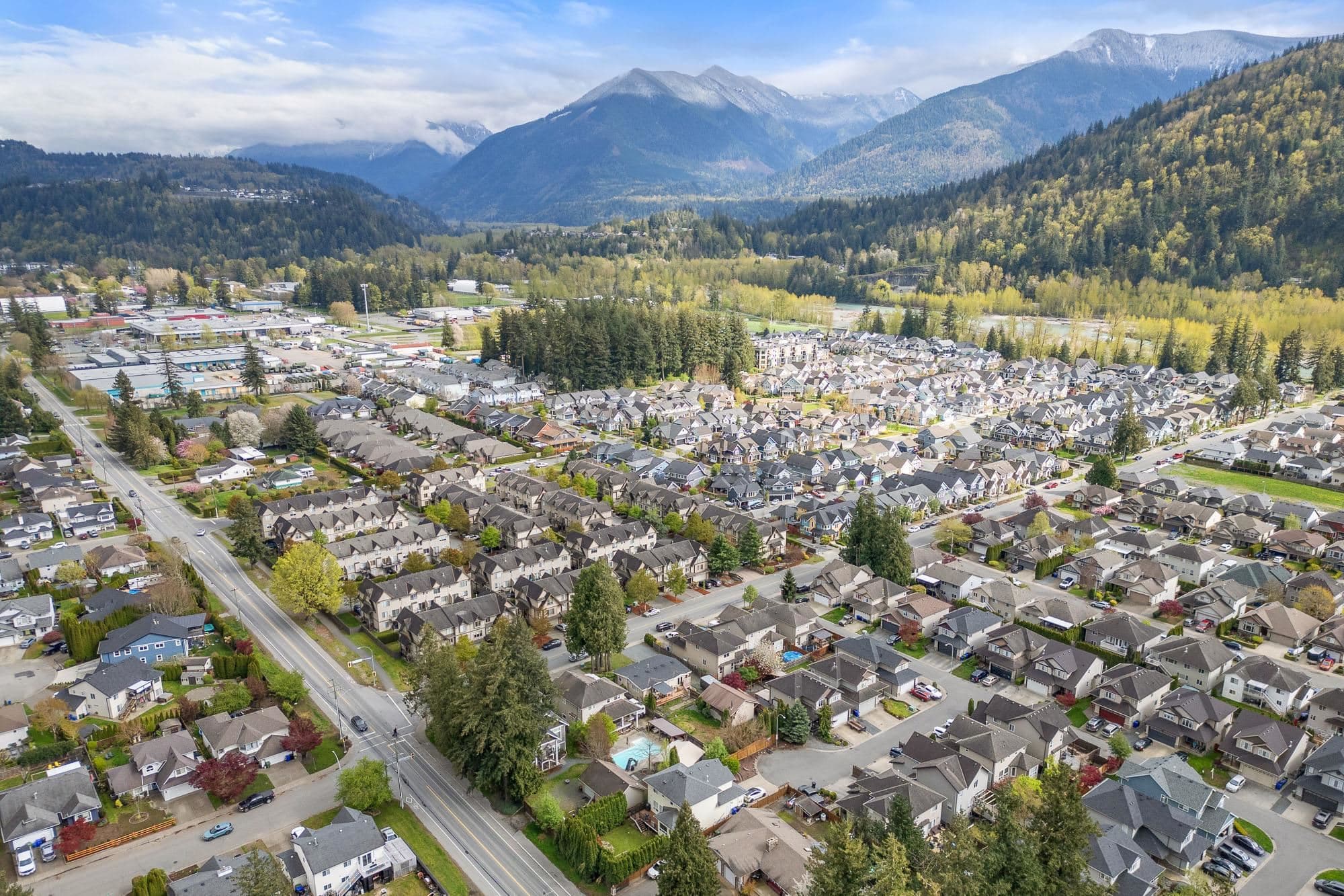 5565 Peach Road, Chilliwack, V2R 5L9 — photo 2