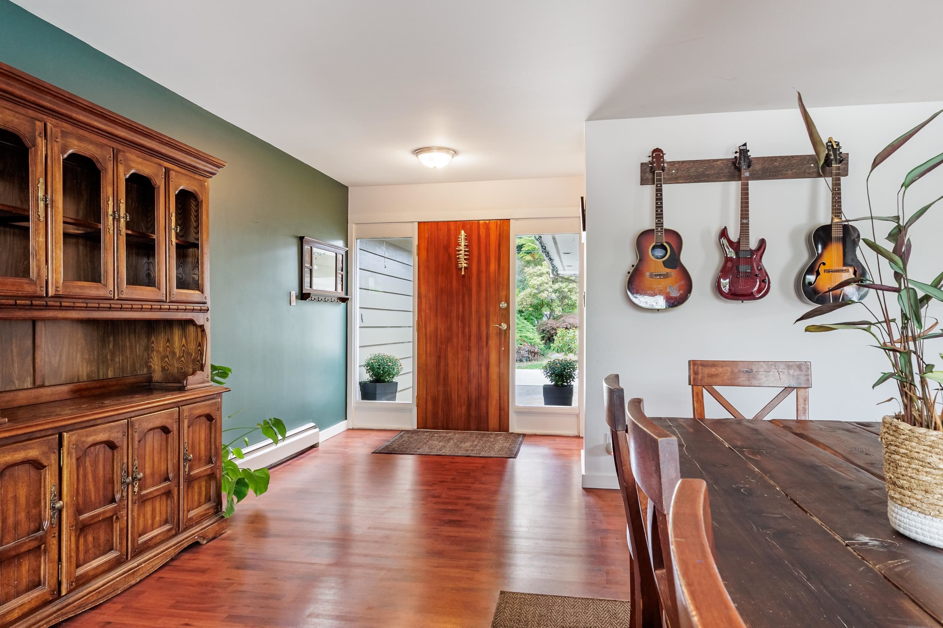 4641 Gerrans Bay Road, Madeira Park, V0N 2H1 — photo 3