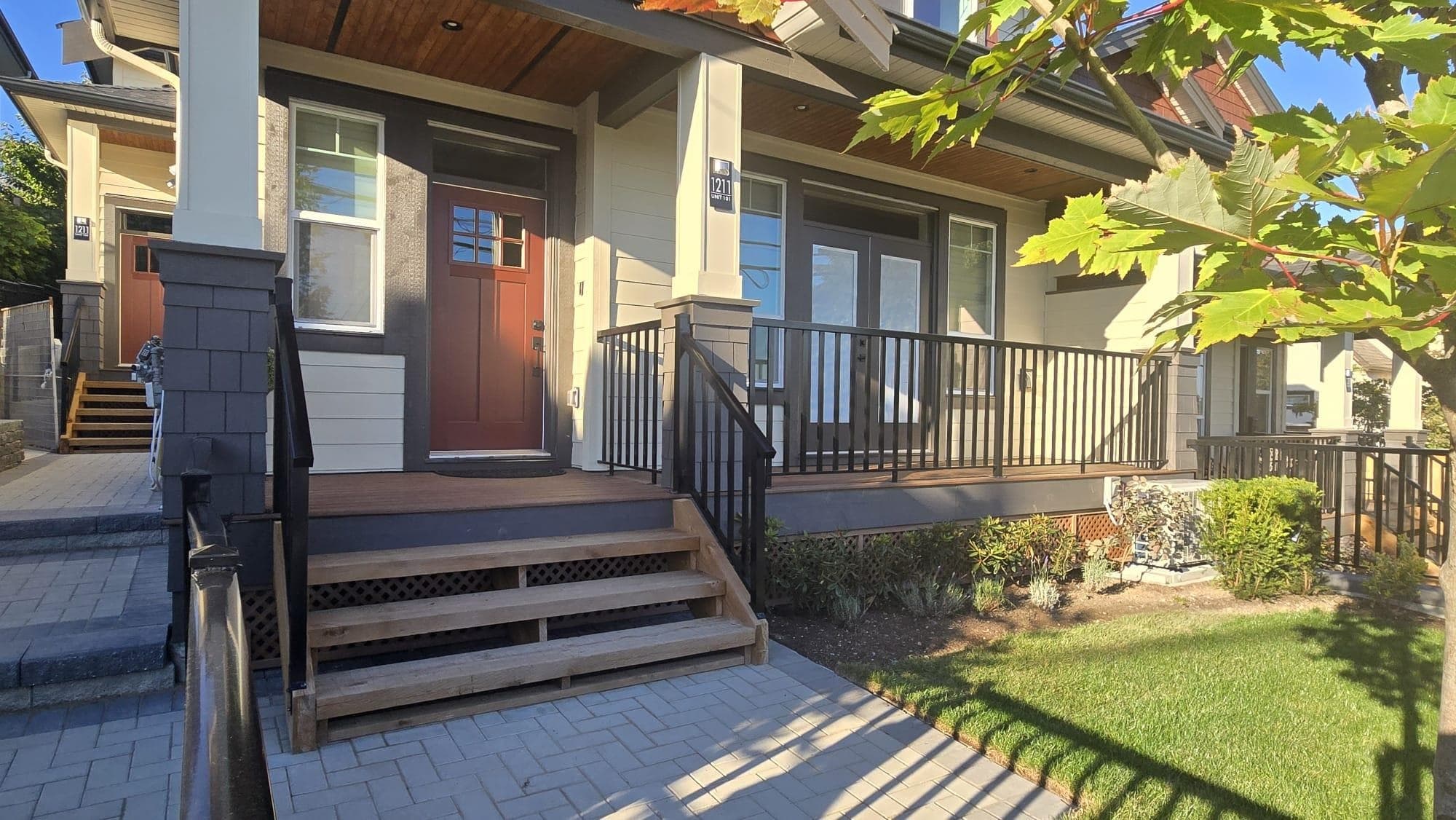 101 - 1211 Thomas Avenue, Coquitlam, V3K 2L1 — photo 2