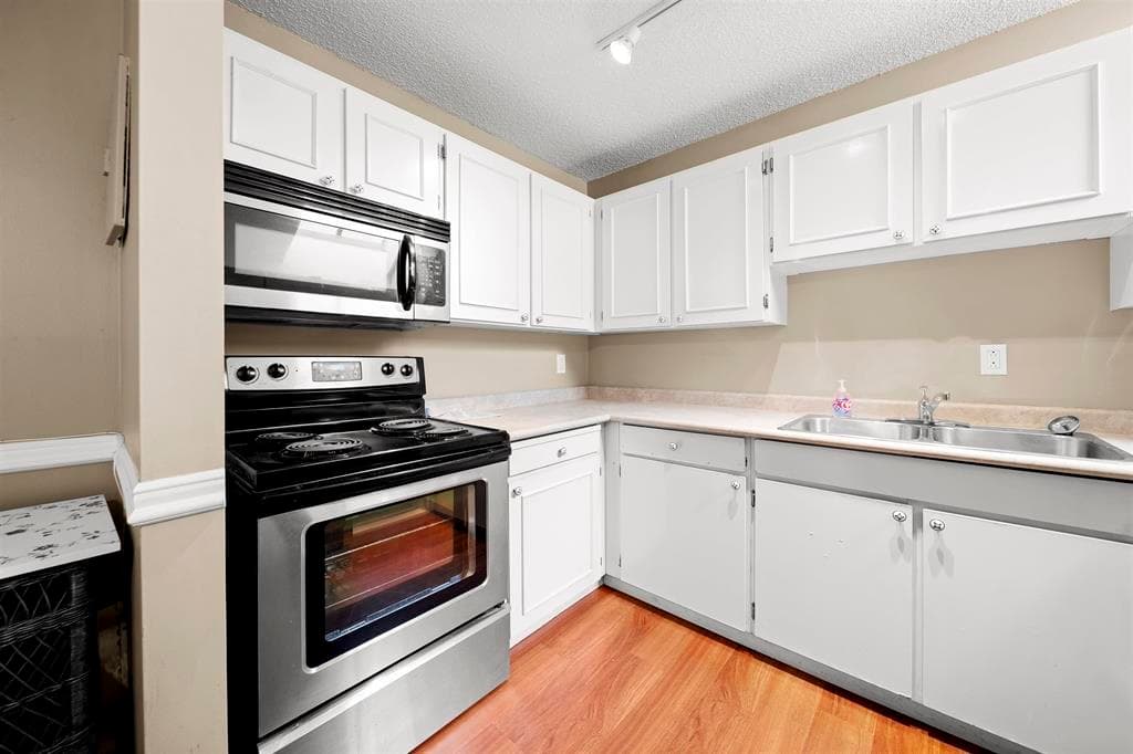 55 - 17708 60 Avenue, Surrey, V3S 1V2 — photo 2