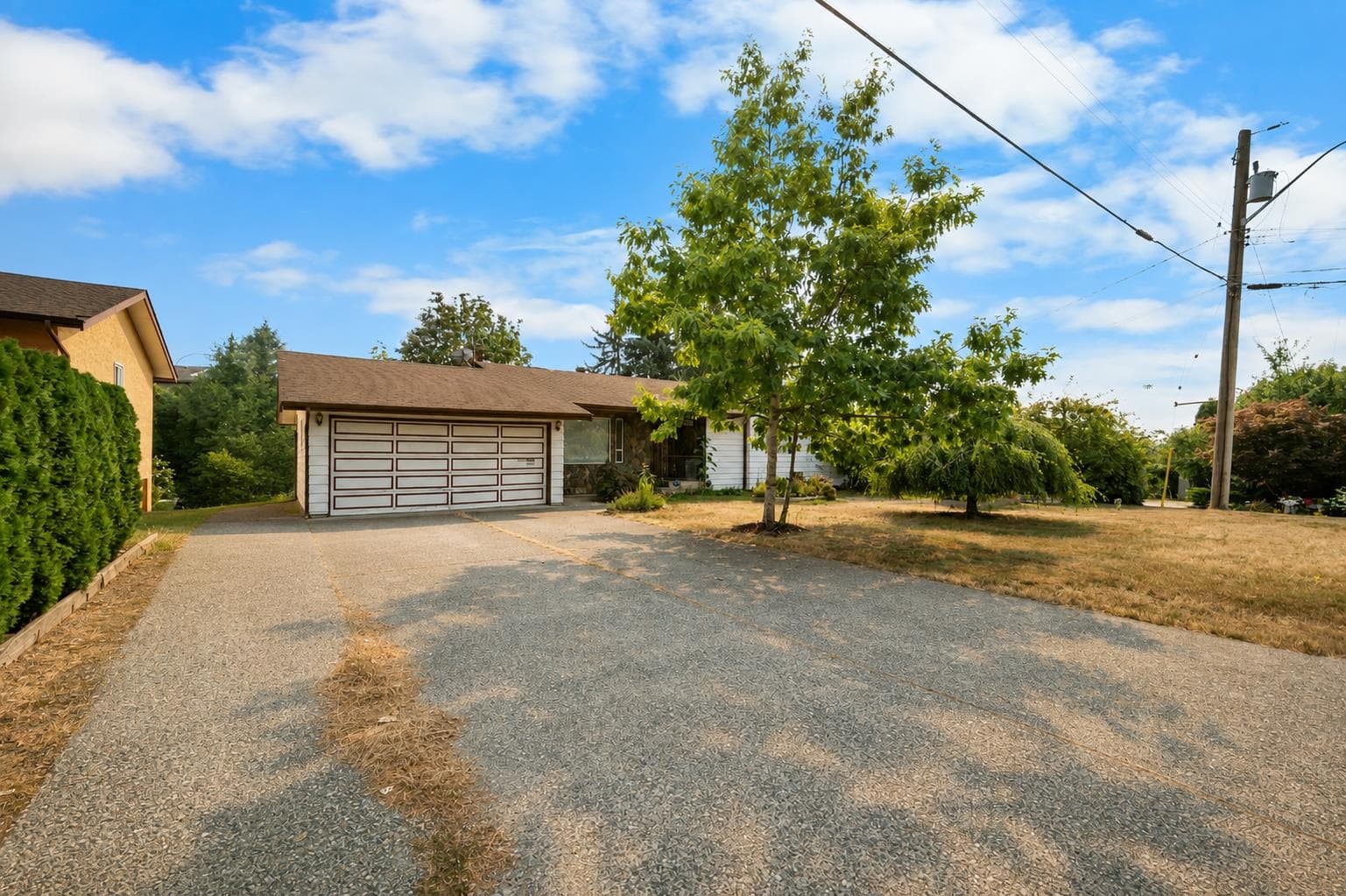 31506 Monte Vista Crescent, Abbotsford, V2T 1Y7 — photo 1