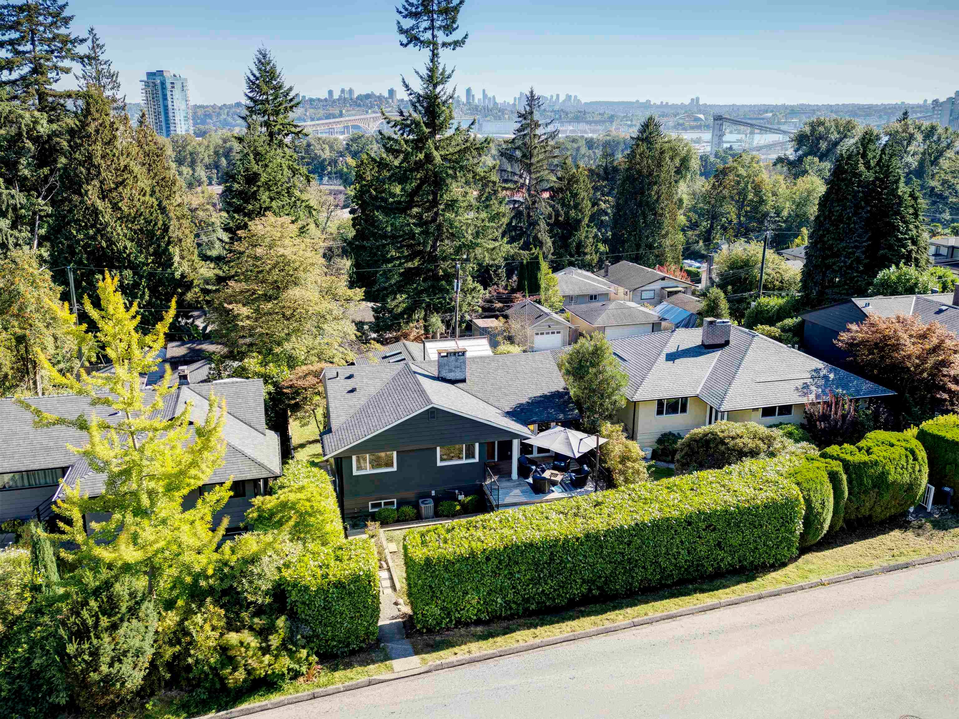 1243 Cloverley Street, North Vancouver, V7L 1N7 — photo 2