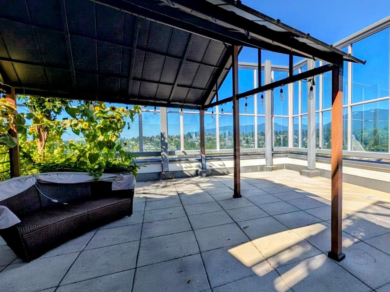 2704 - 1401 Hunter Street, North Vancouver