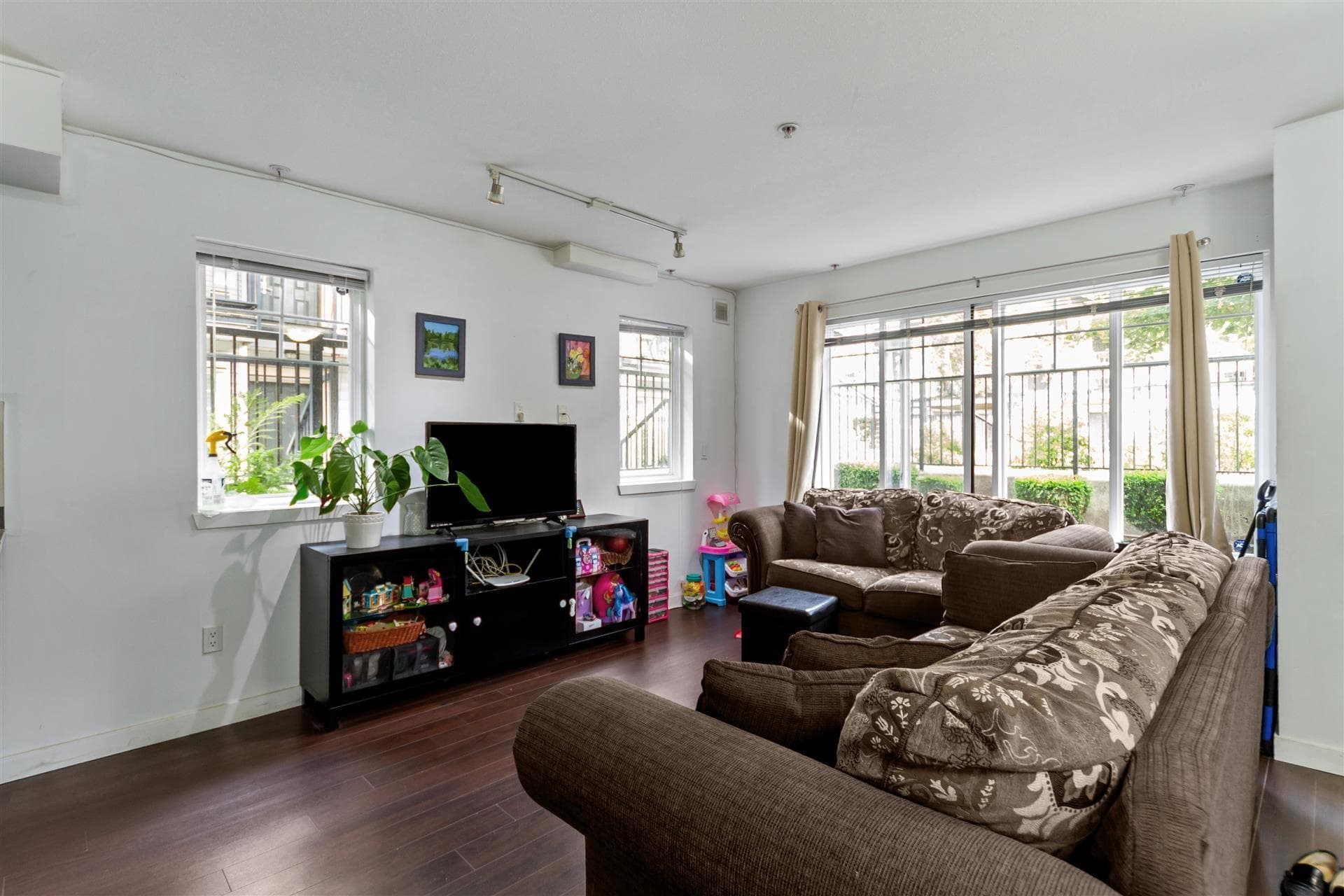 124 - 13958 108 Avenue, Surrey
