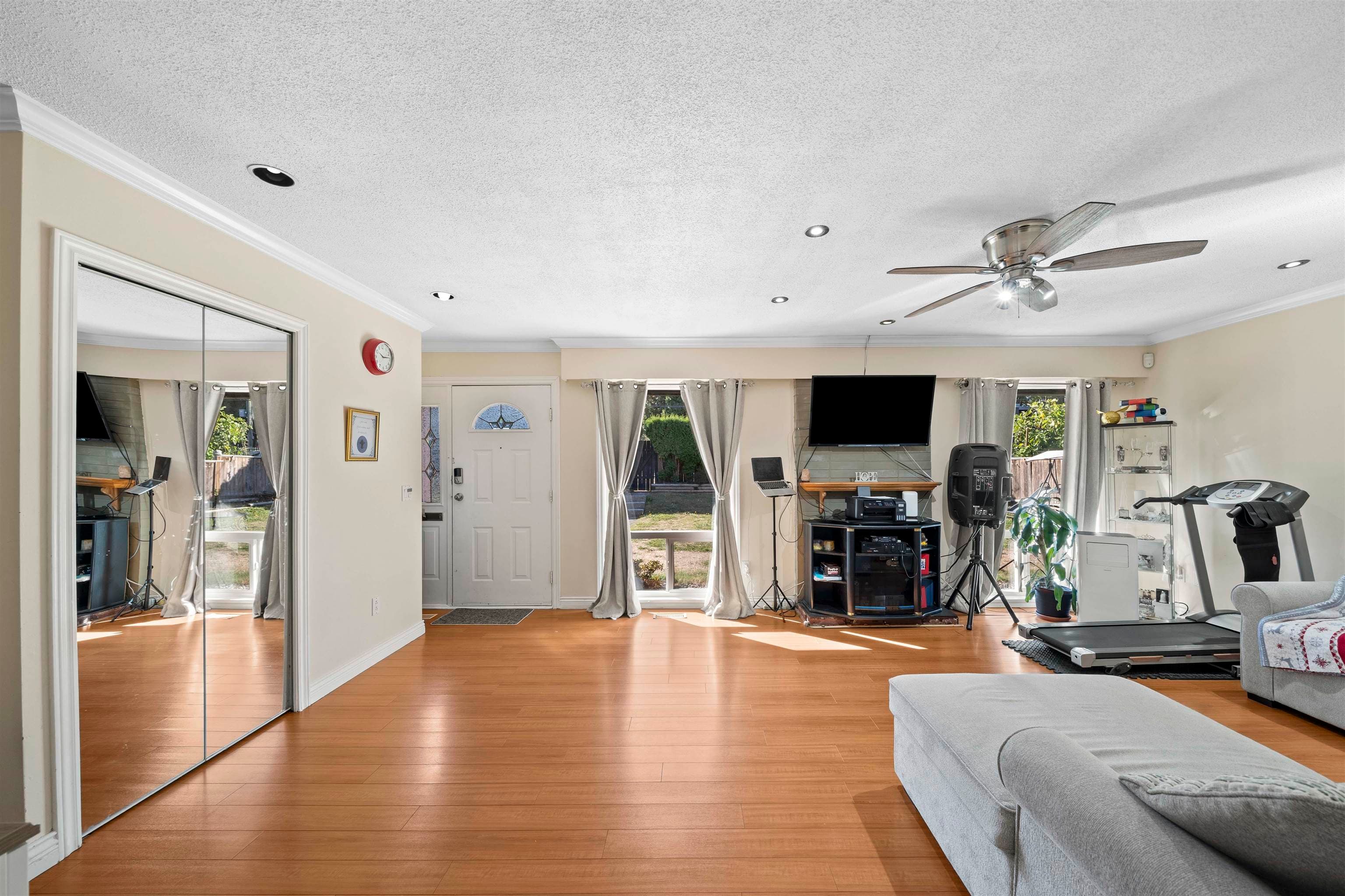 14995 108 Avenue, Surrey, V3R 1W3 — photo 5