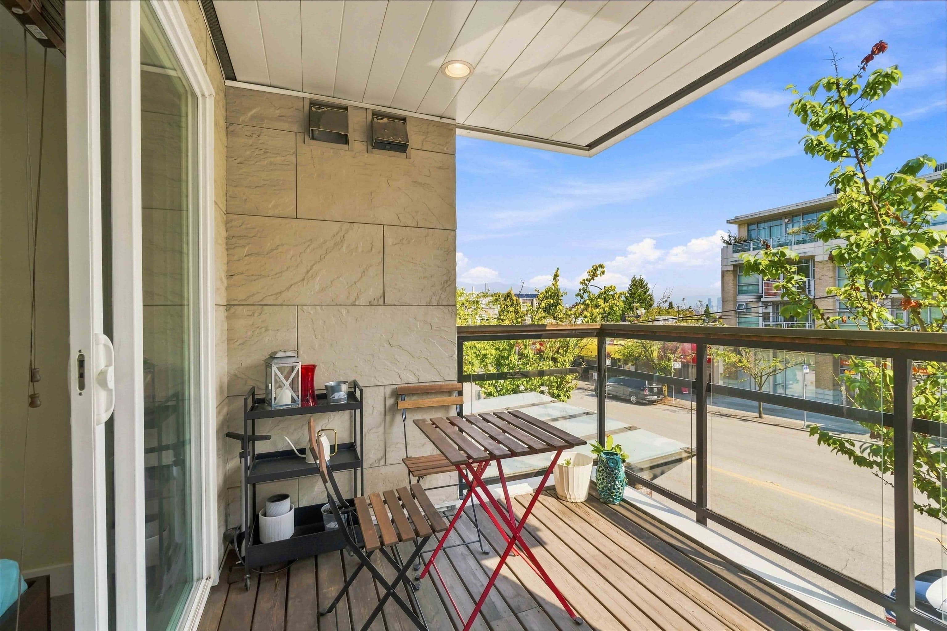 202 - 3611 W 18th Avenue, Vancouver, V6S 1B3 — photo 2