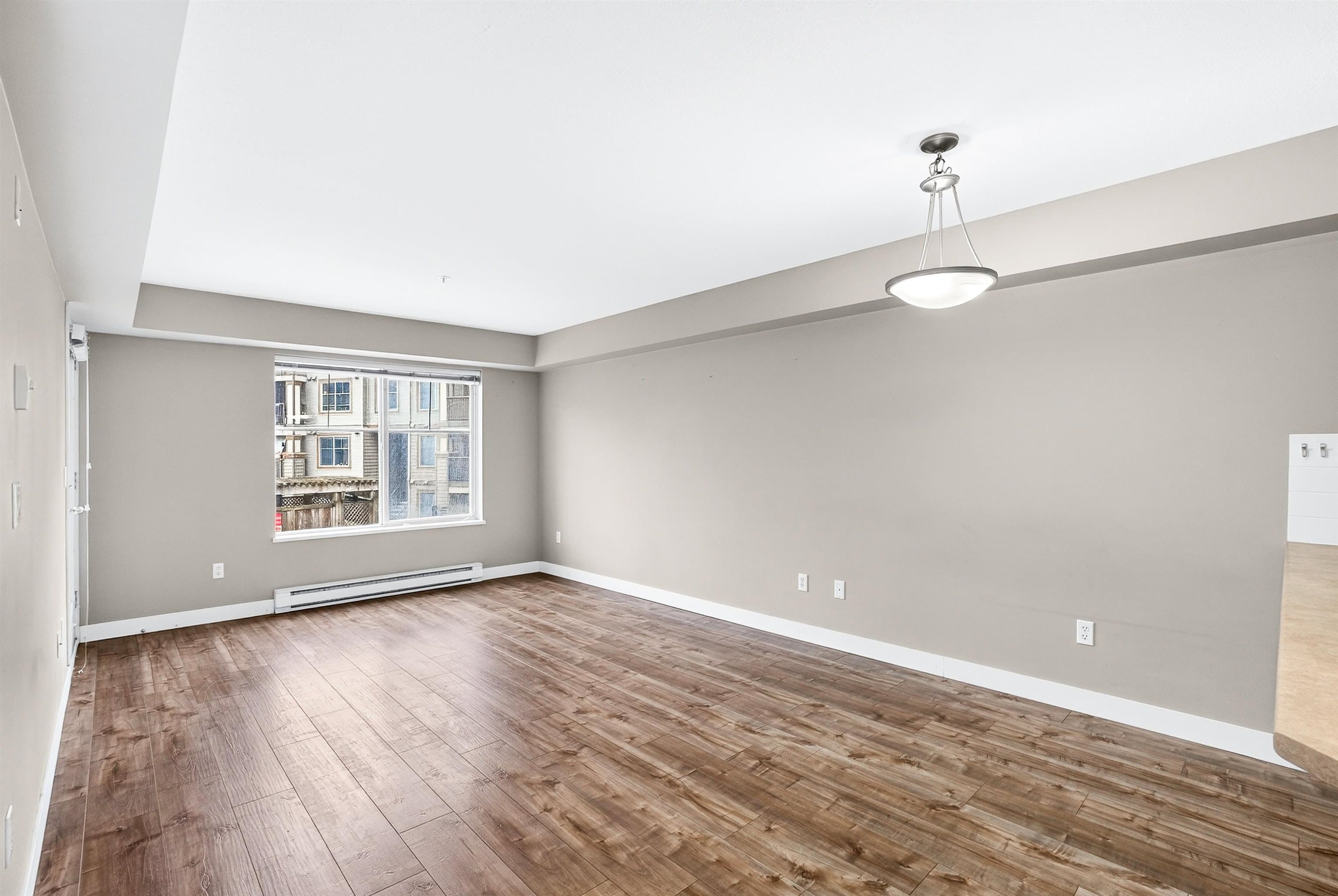 201 - 45559 Yale Road, Chilliwack, V2P 0B1 — photo 2