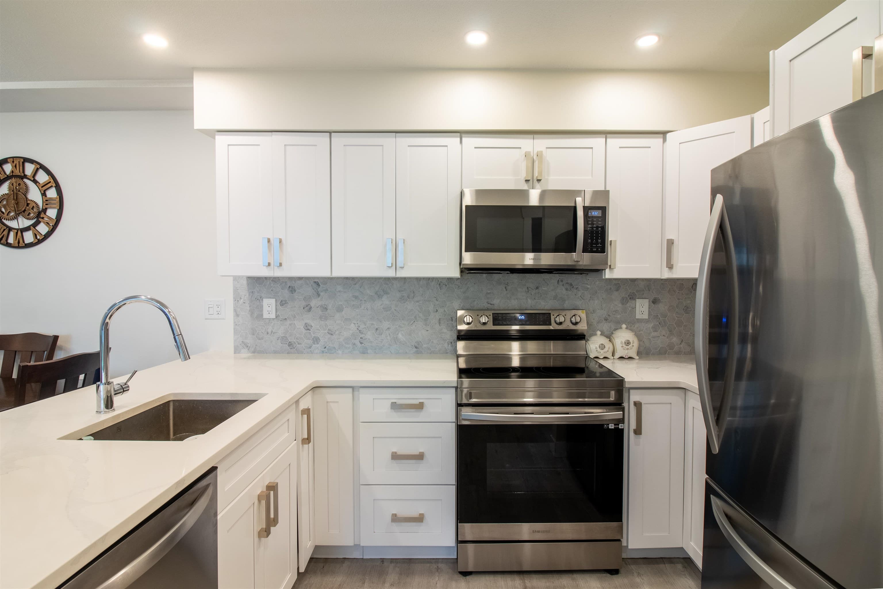 12 - 7115 134 Street, Surrey, V3W 4T1 — photo 2