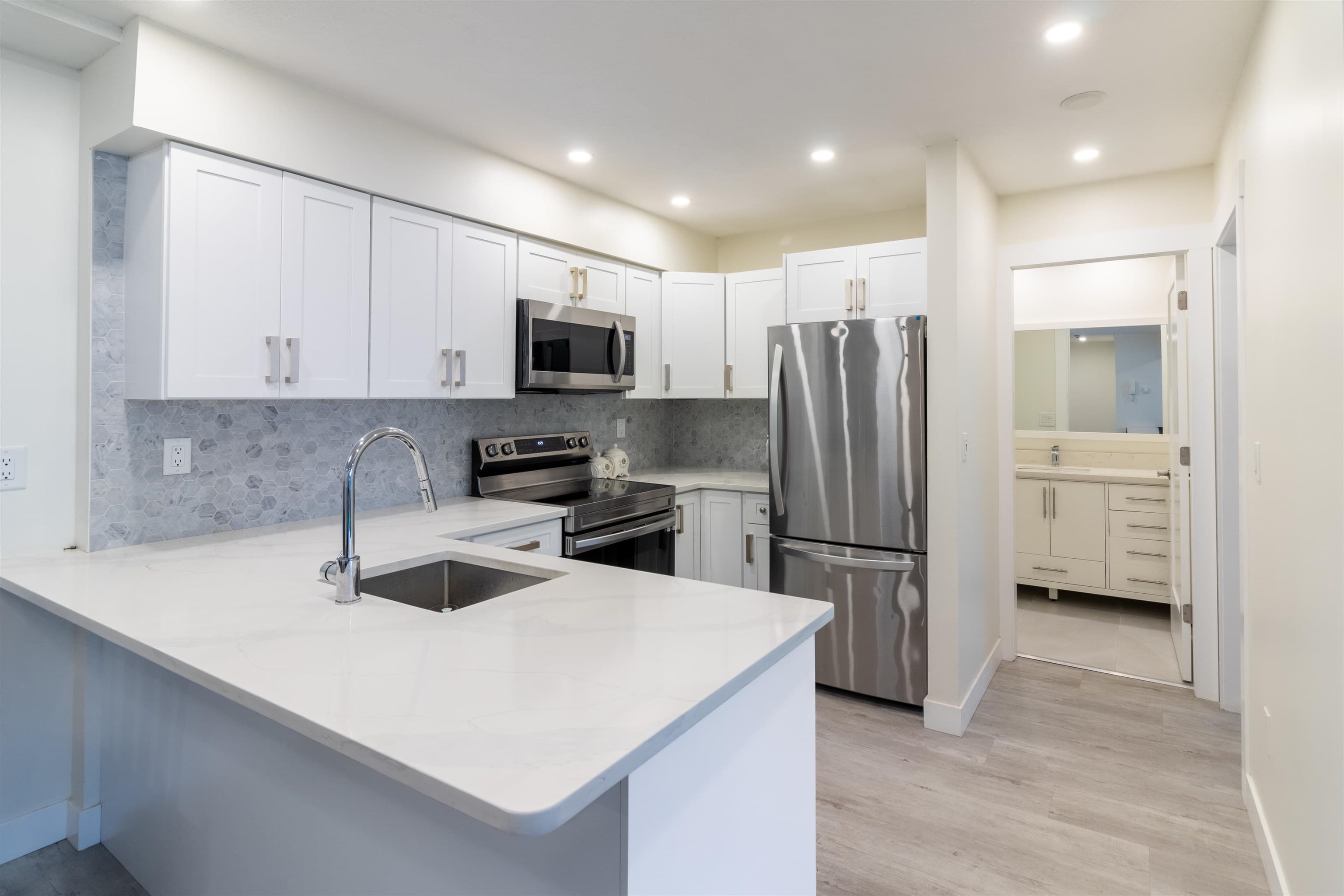 12 - 7115 134 Street, Surrey, V3W 4T1 — photo 1