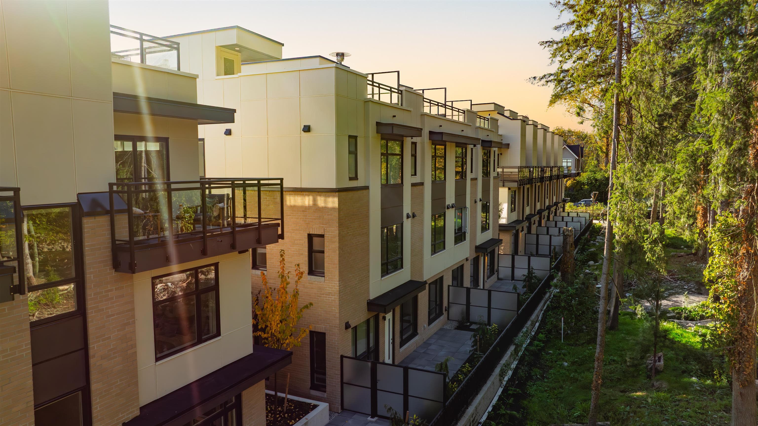 118 - 2050 Glenaire Drive, North Vancouver