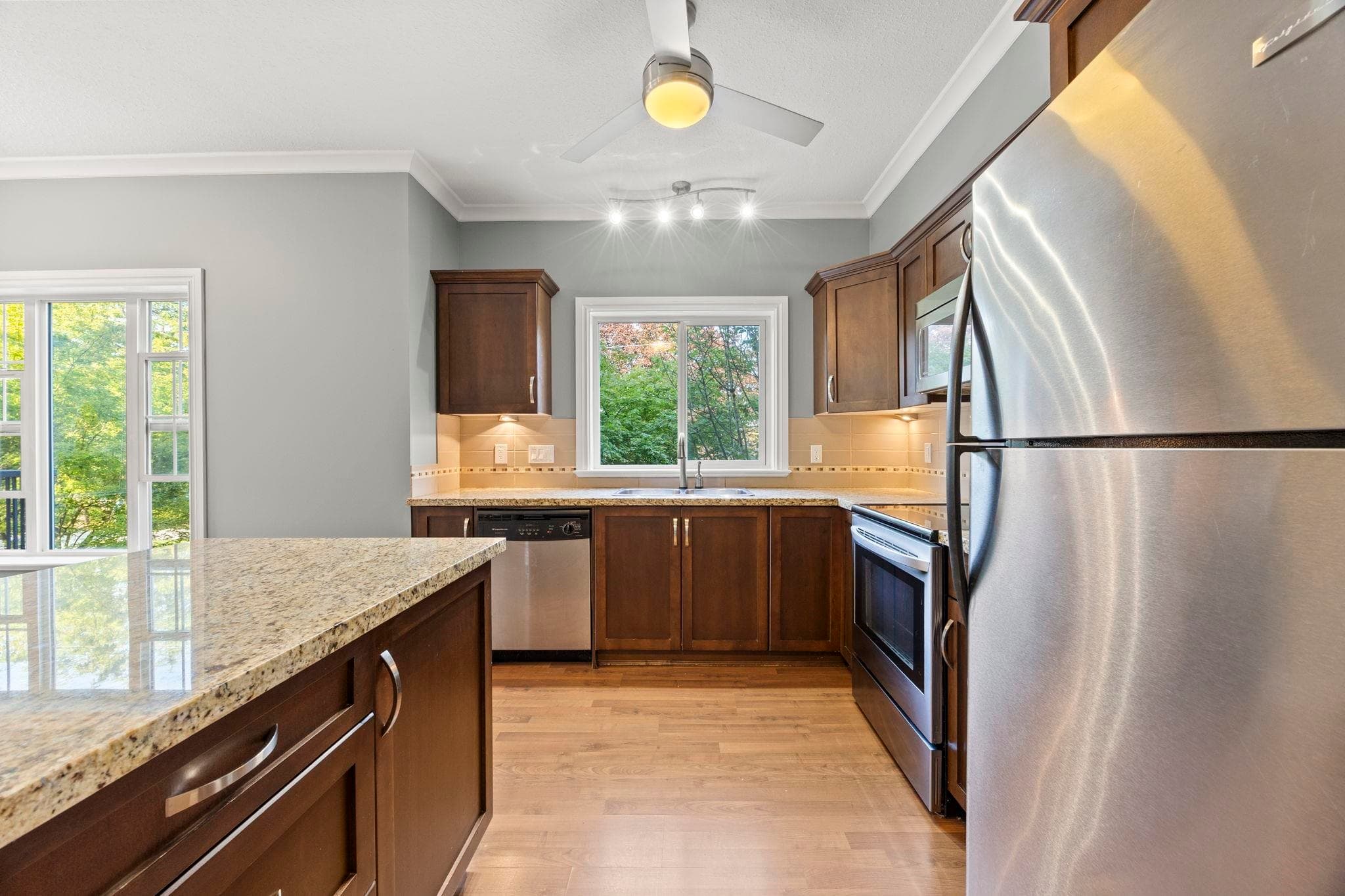 201 - 20286 53a Avenue, Langley, V3A 0A8 — photo 3