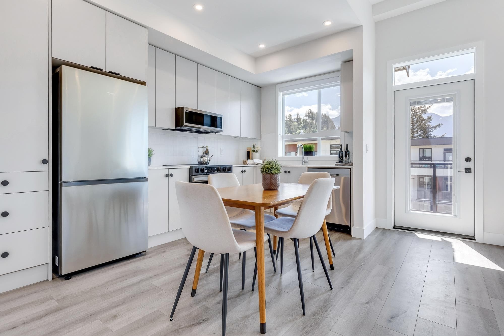 503 - 45497 Campus Drive, Chilliwack, V2R 6L8 — photo 2