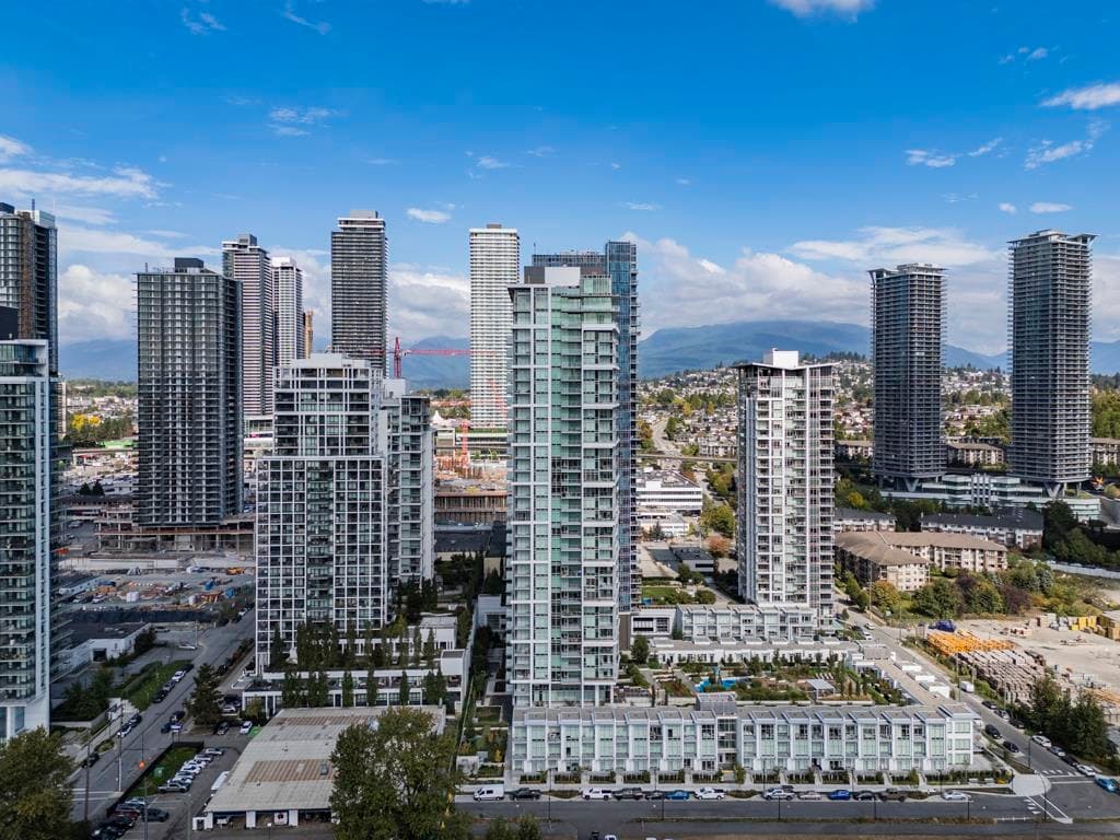 605 - 2381 Beta Avenue, Burnaby, V5C 0P7 — photo 3